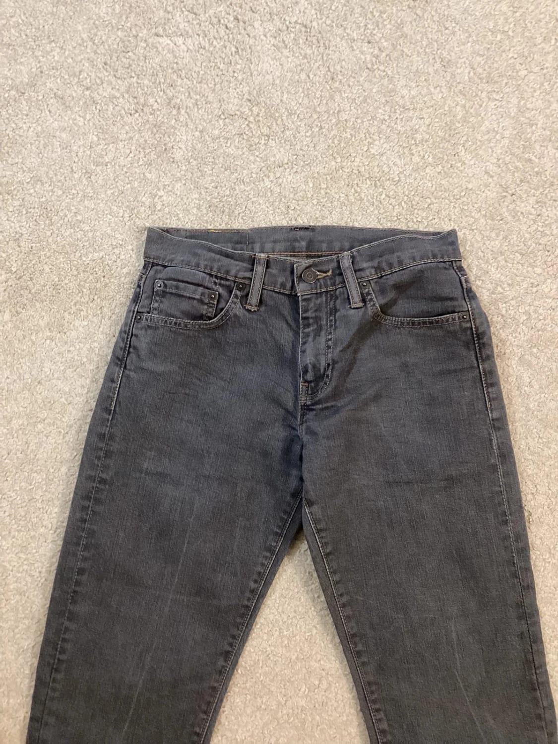 Jeans Levi’s W28L88 cm en Très Bon État 🌿
