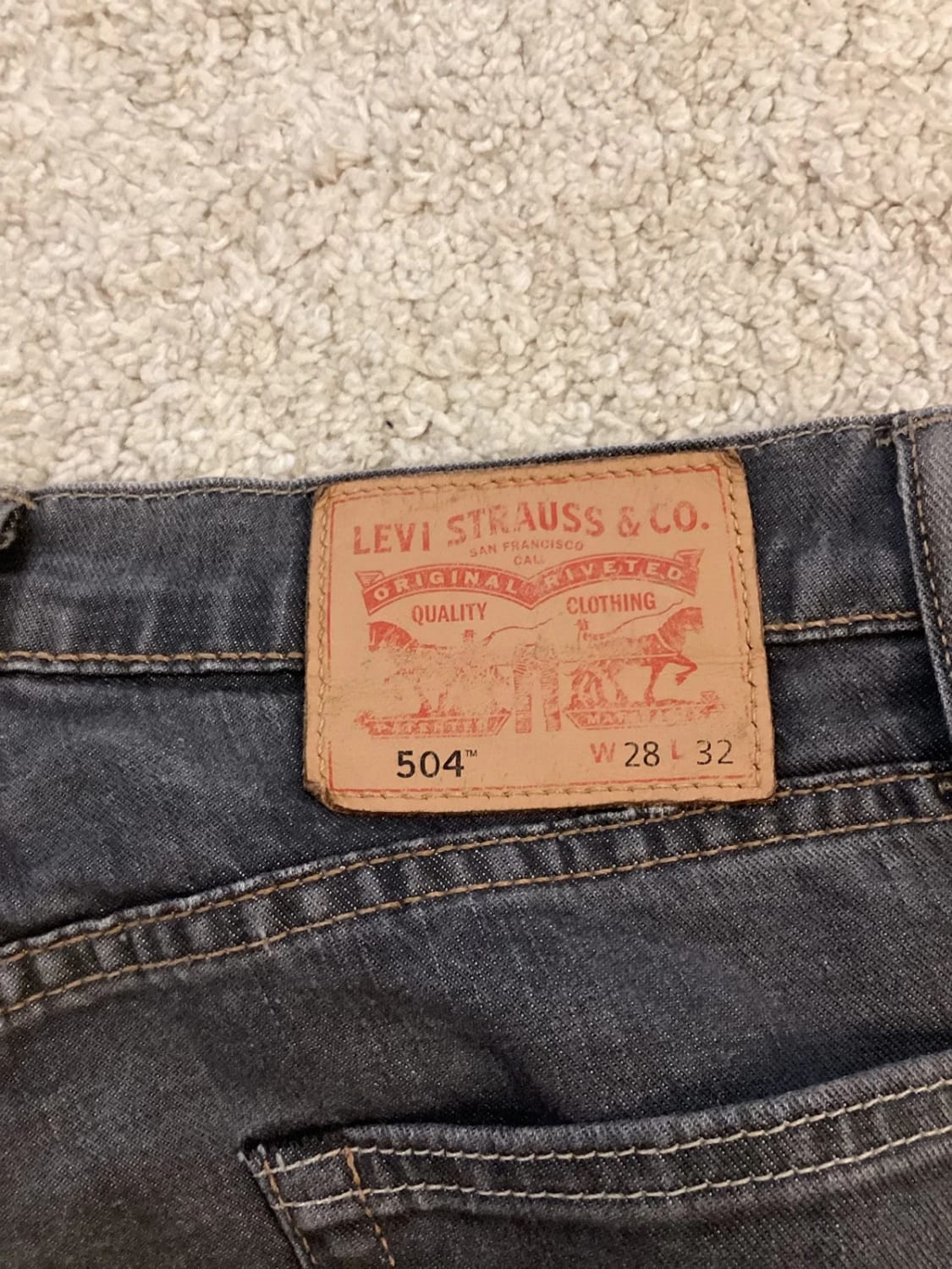 Jeans Levi’s W28L88 cm en Très Bon État 🌿