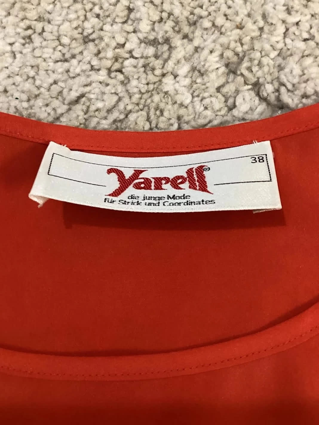 Blouse Yarell M en Très Bon État 🔴