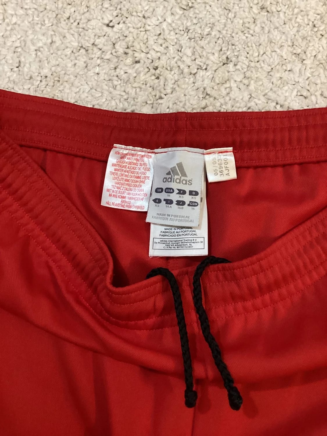 Short Adidas - 14A - Très Bon État Fille
