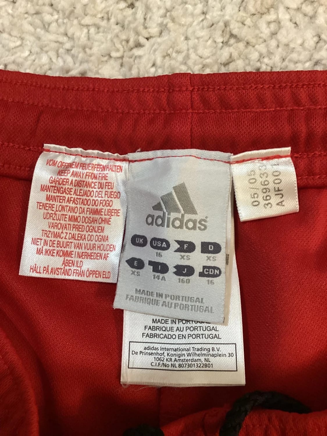 Short Adidas - 14A - Très Bon État Fille