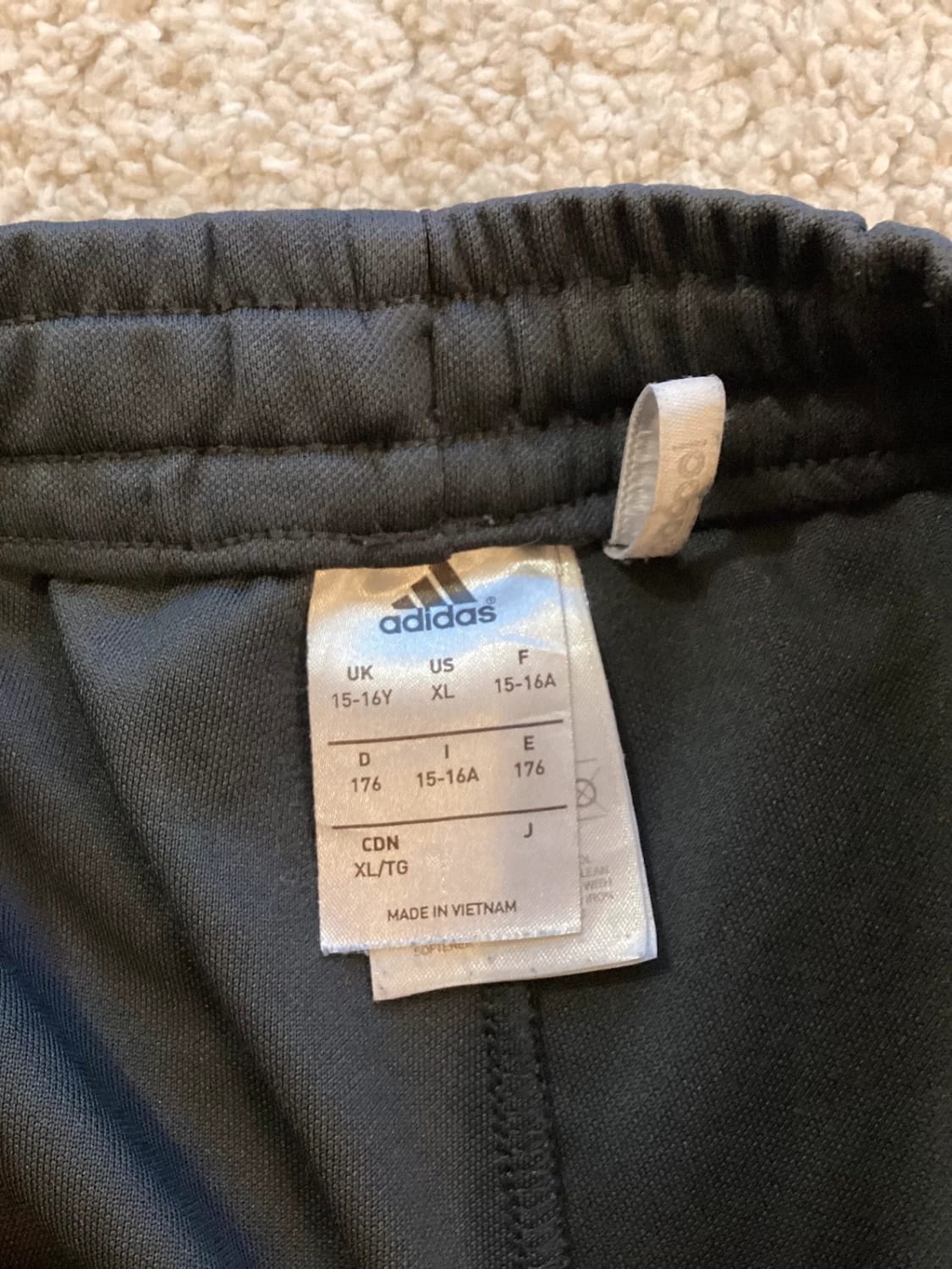 Pantalon Adidas Gris - Taille 15A