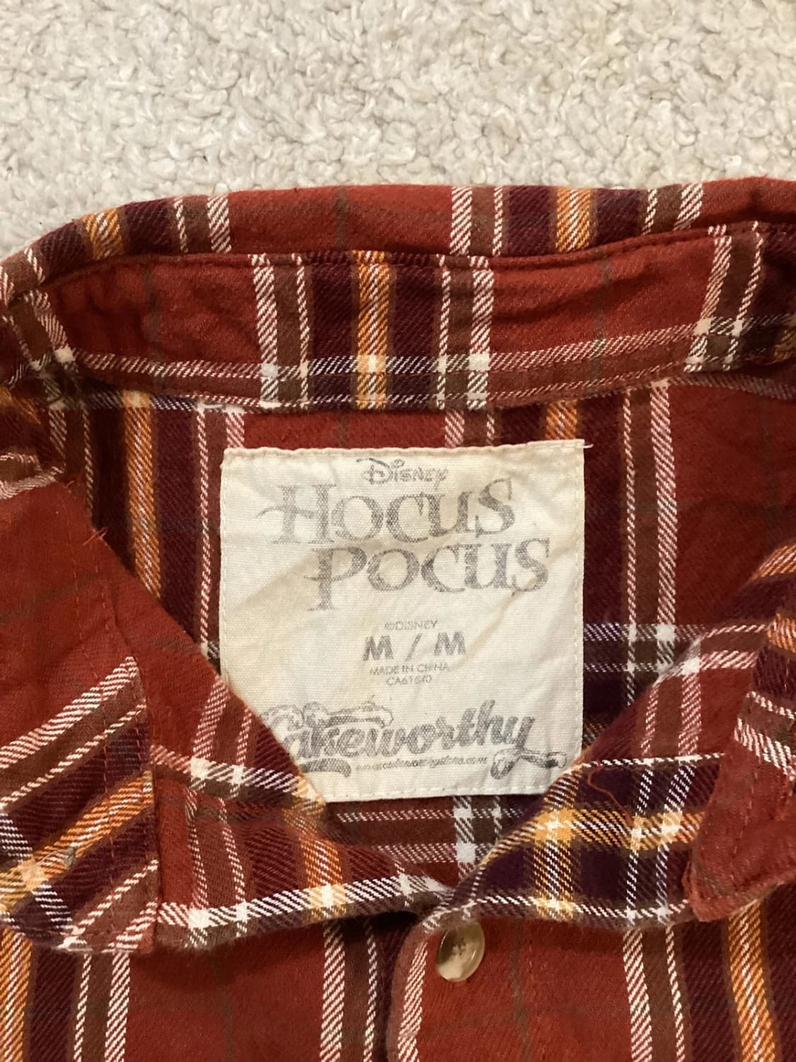 Cakeworthy Hocus Pocus M Shirt - Very Good Condition