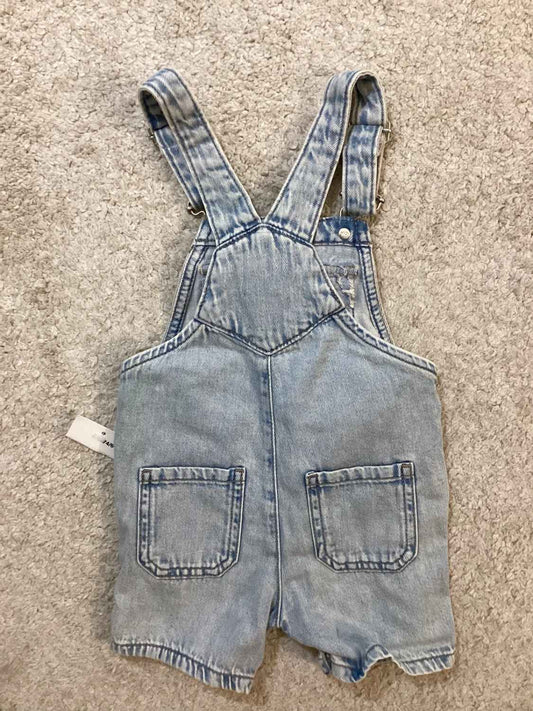👖 Mono corto vaquero C&A bebé - azul claro - 6-9 meses - NUEVO con etiqueta - Niño