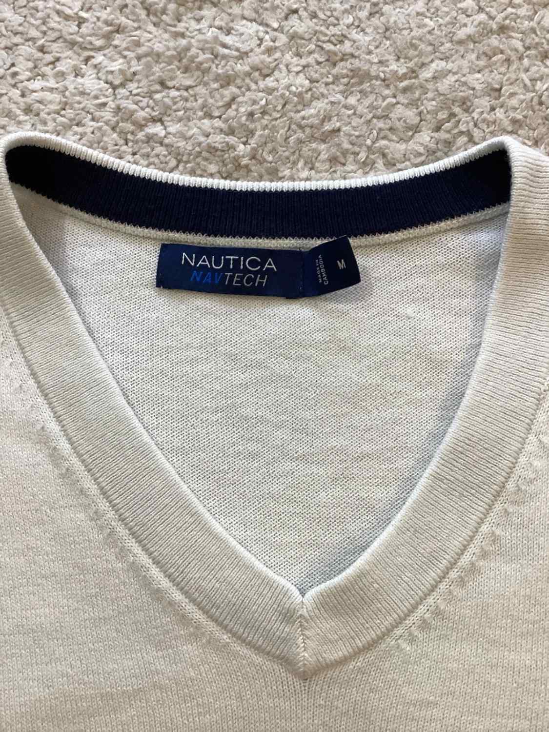 🔵 Sweat Nautica Homme Col V - Blanc - Taille M