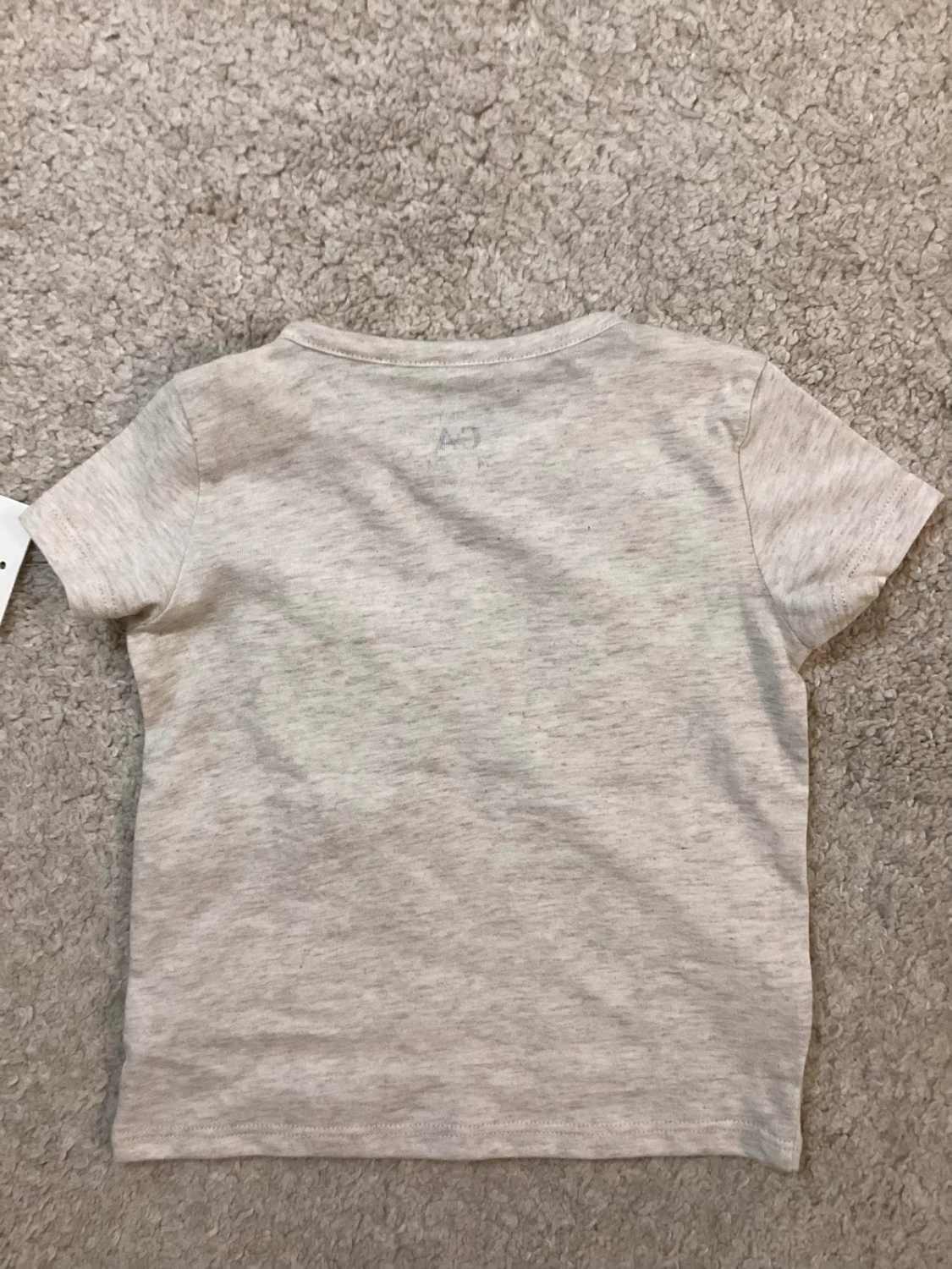 👕 T-shirt C&A Baby - Beige - 6-9 Mois - NEUF avec étiquette - Garçon
