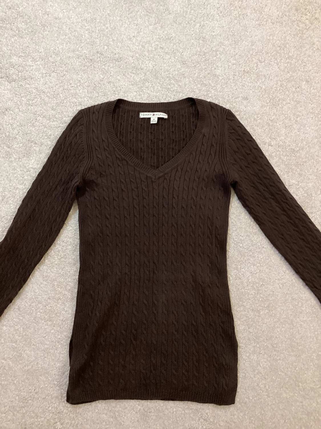 Pull Torsá Col V Tommy Hilfiger Marron Chocolat Maille Cable Knit – Femme – Taille M