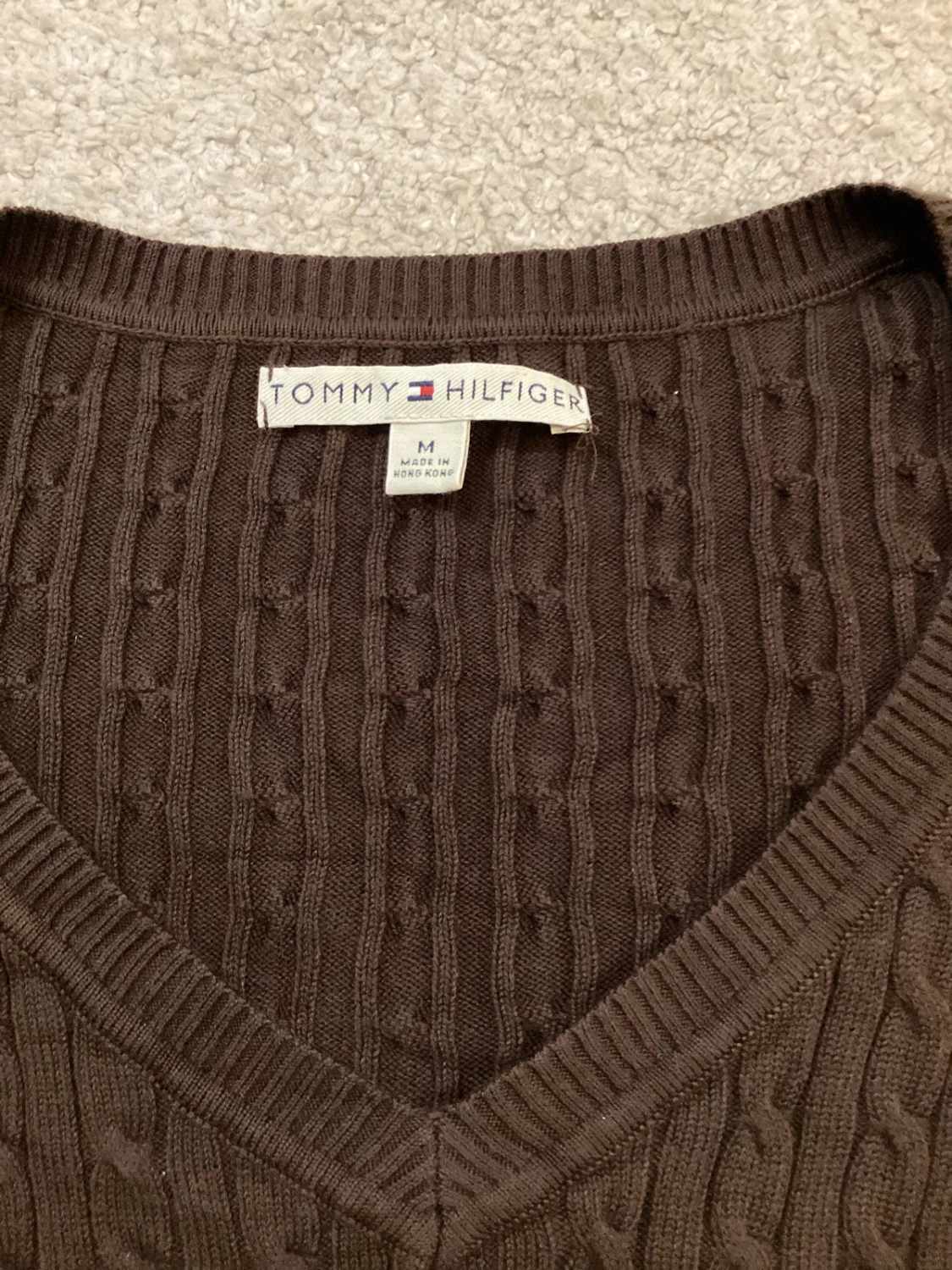Pull Torsá Col V Tommy Hilfiger Marron Chocolat Maille Cable Knit – Femme – Taille M