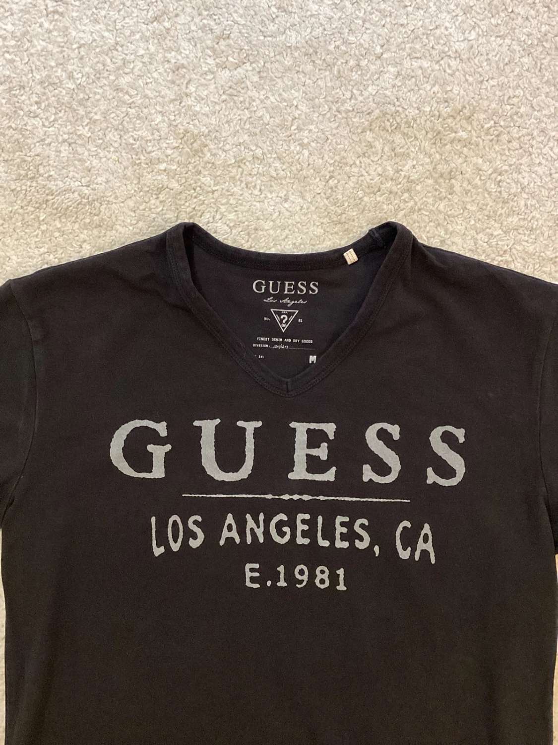 T-shirt Guess Femme Col V - Noir - Taille M