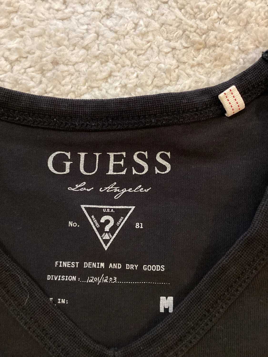 T-shirt Guess Femme Col V - Noir - Taille M