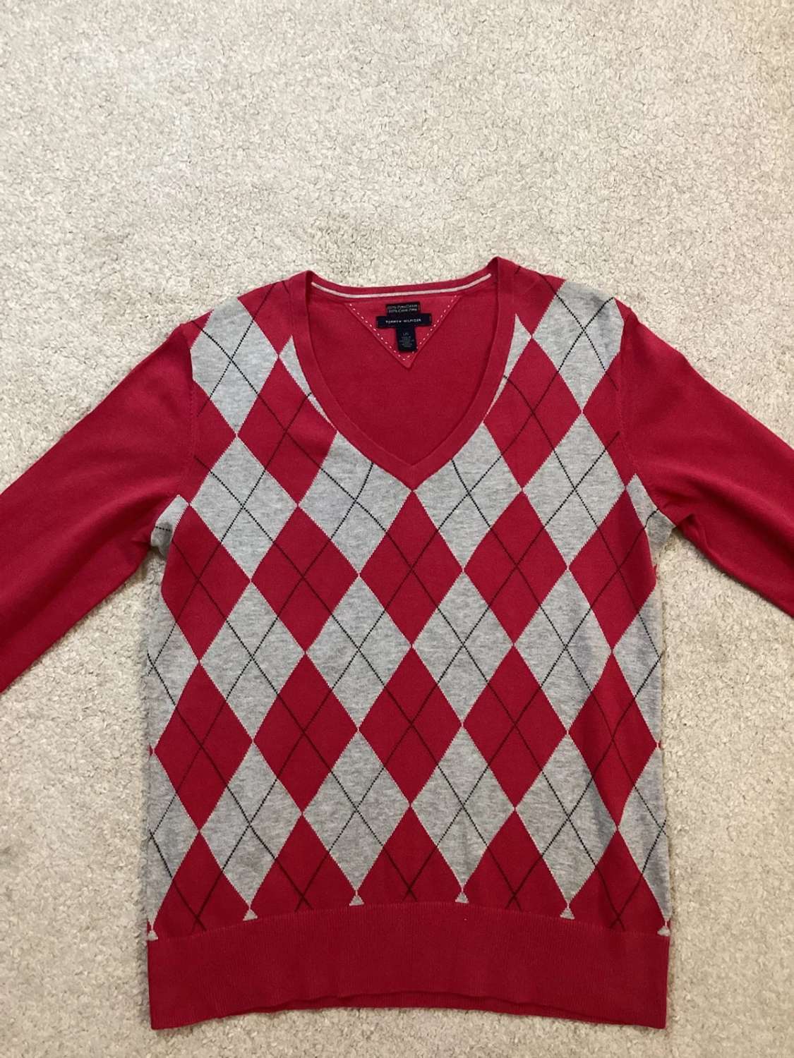 Pull Col V Tommy Hilfiger Losanges Argyle Rouge/Gris Coton Pima – Femme – Taille L