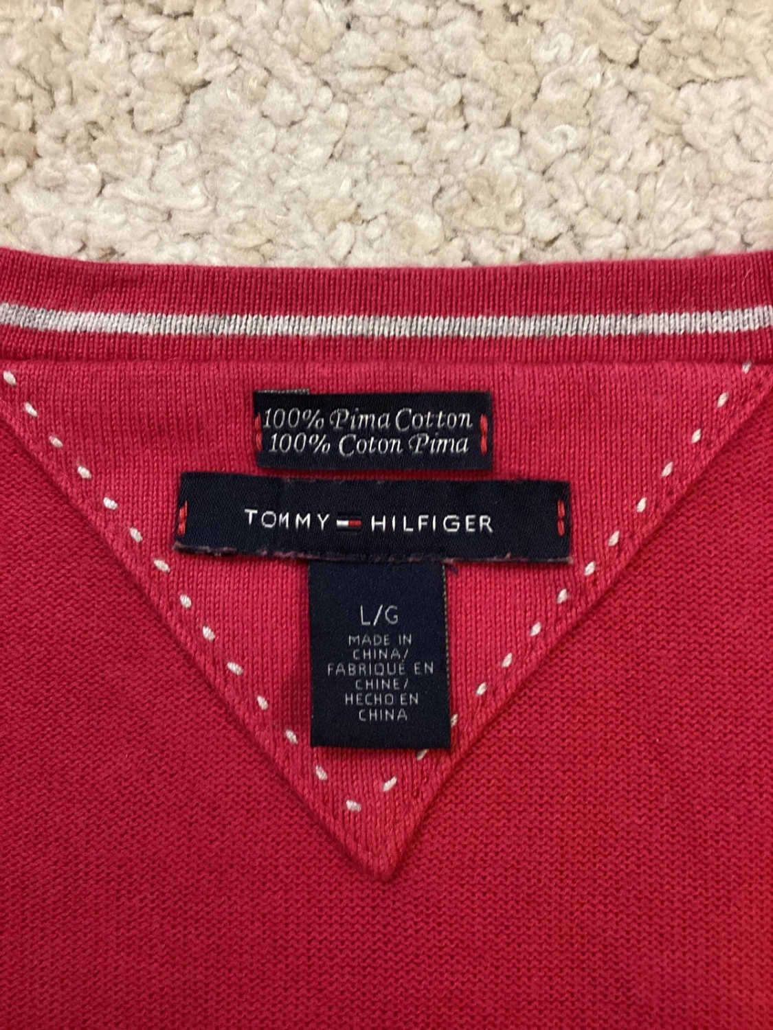 Pull Col V Tommy Hilfiger Losanges Argyle Rouge/Gris Coton Pima – Femme – Taille L
