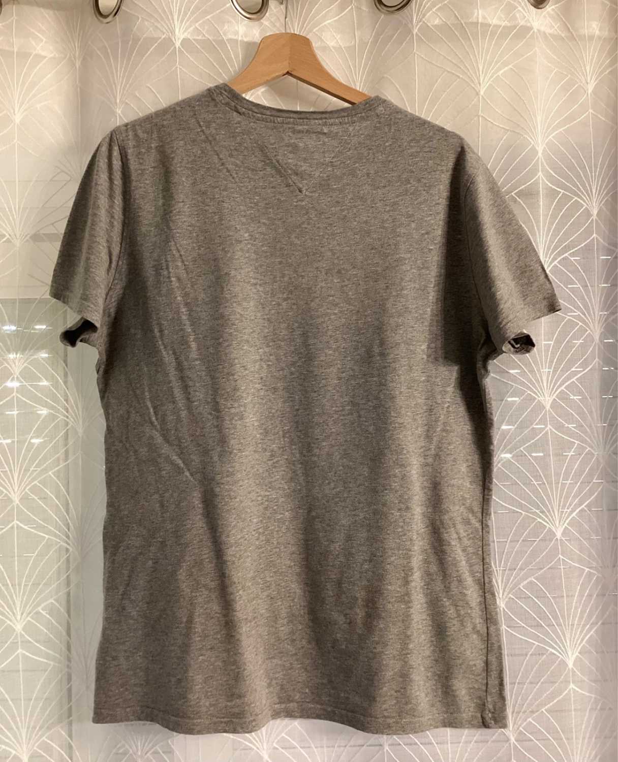 🐘 T-shirt Tommy Jeans Femme - Gris - Taille M