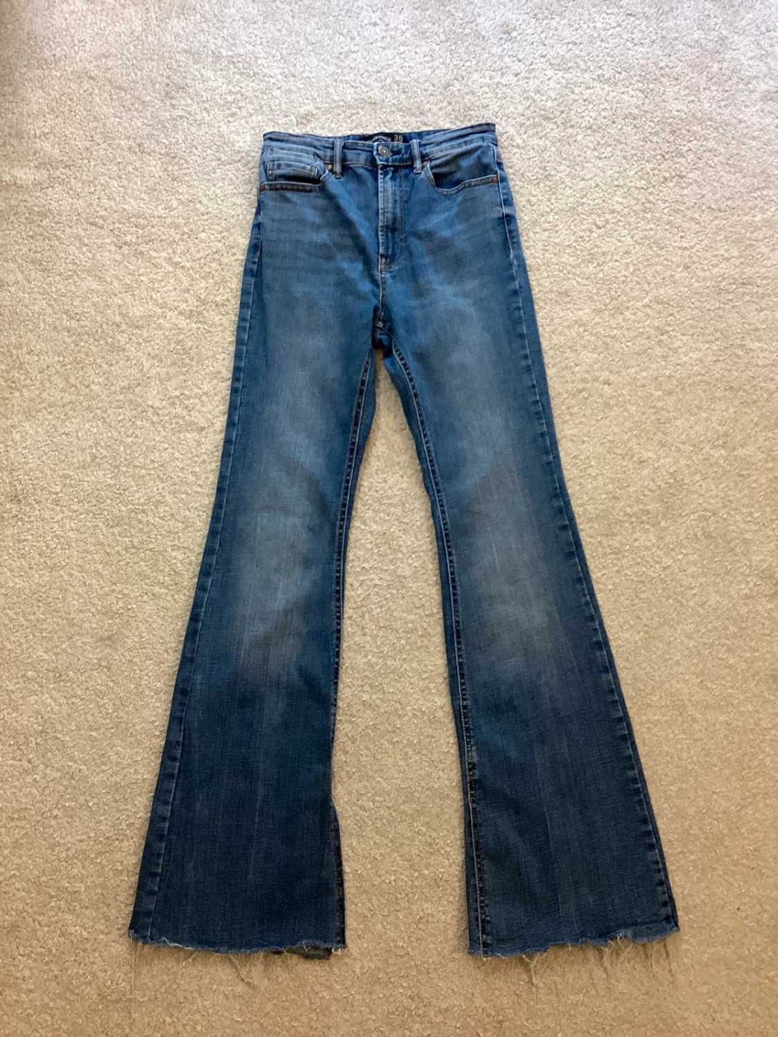 Jeans Évasé Stradivarius Bleu Délavé - Taille W28