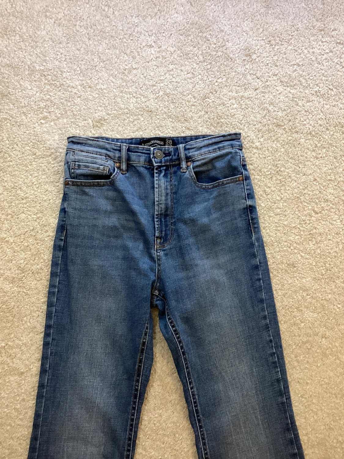 Jeans Évasé Stradivarius Bleu Délavé - Taille W28