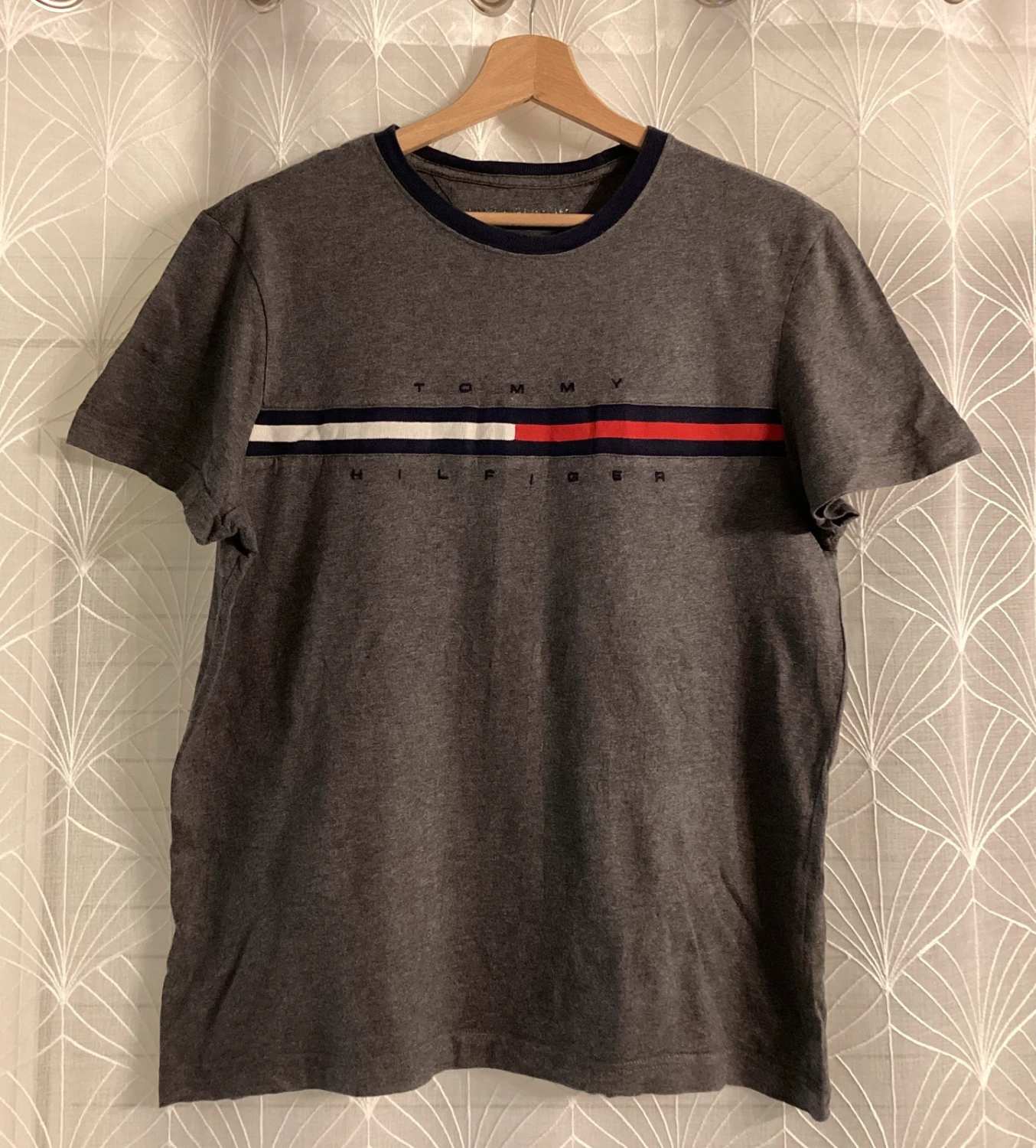 🐘 T-shirt Tommy Hilfiger Homme - Gris - Taille S/P