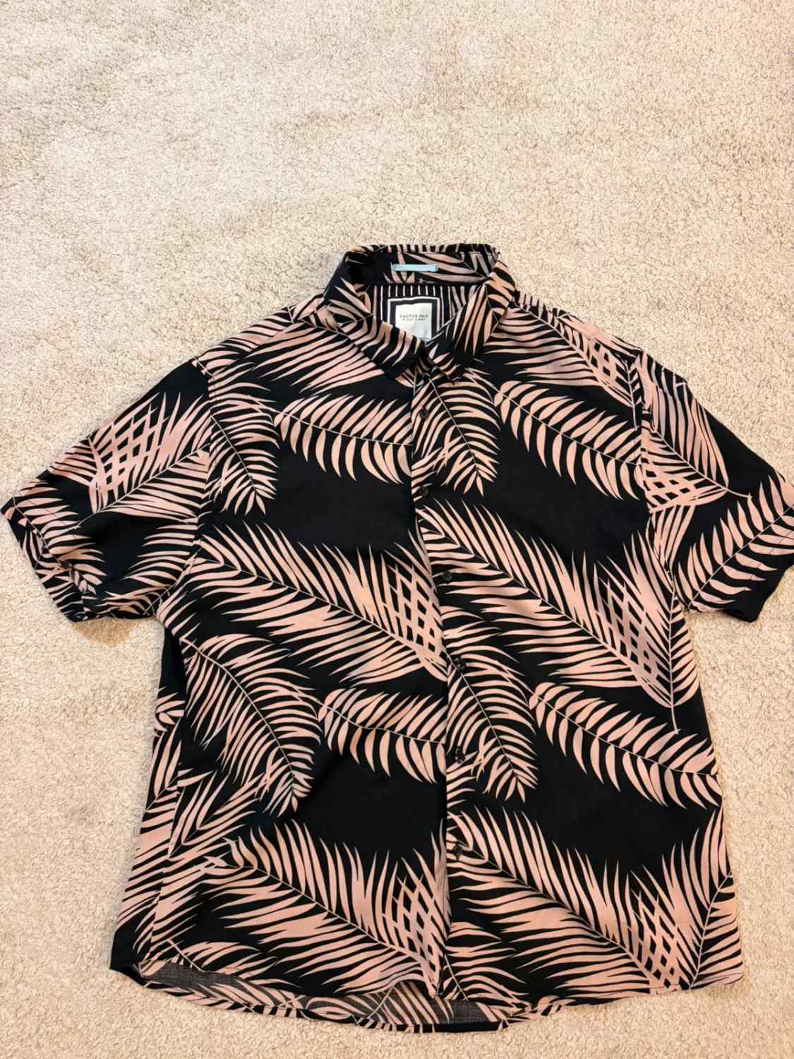 Chemise Hawaïenne Cactus Man Ricky Singh Noir Motifs Palmiers – Taille L | Seconde Main