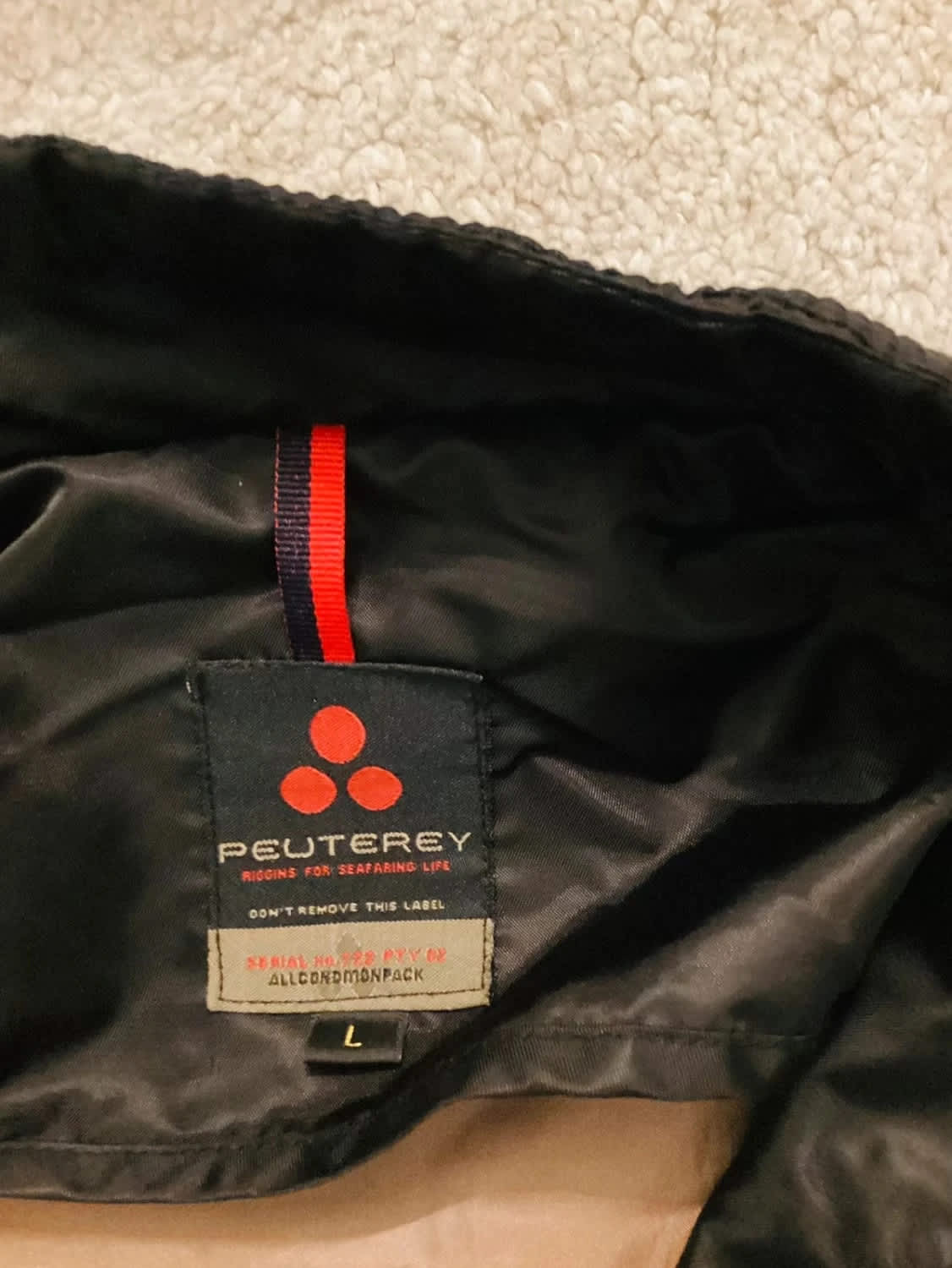 Veste Peuterey L en très bon état pour femme 🌟