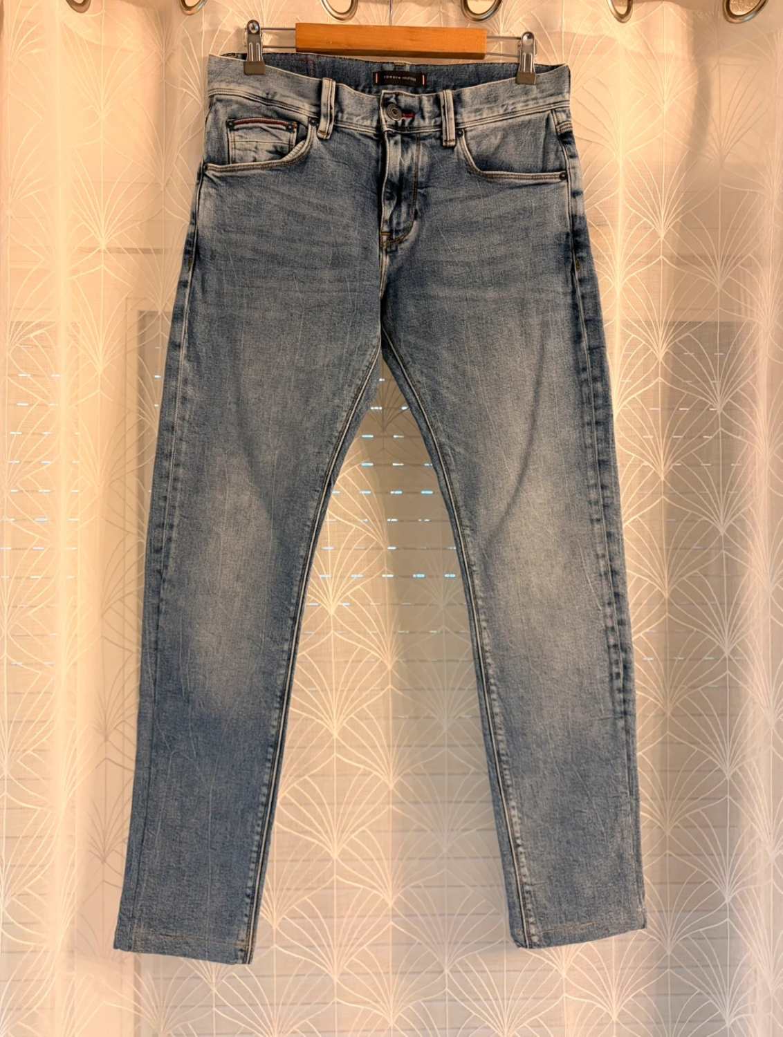 Jean Tommy Hilfiger Bleecker Slim Fit Stretch Bleu Coton Polyester Élasthanne W30 (FR 38) Raccourci – Homme – Très Bon état
