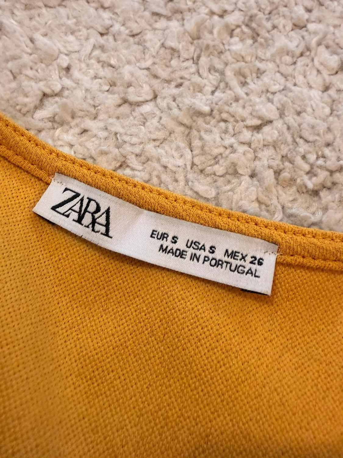 💛🌞 Tunique Zara Moutarde Col V - Éclat & Légèreté