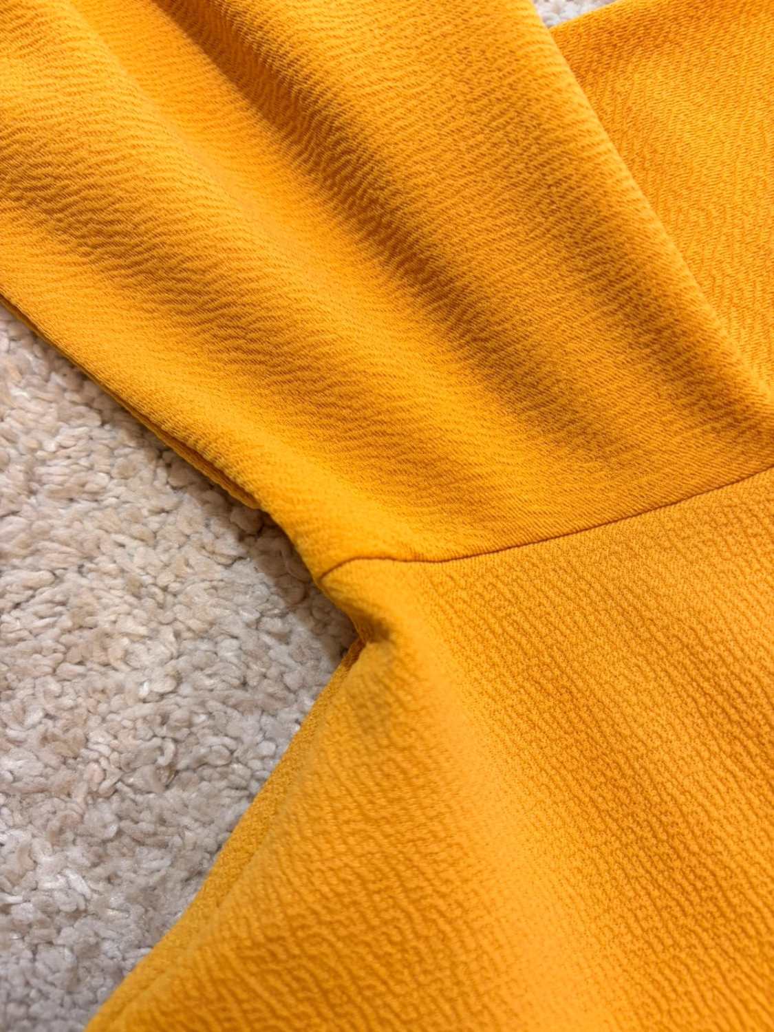 💛🌞 Tunique Zara Moutarde Col V - Éclat & Légèreté