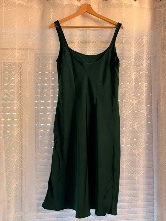 Robe Zara Vert Foncé sans Manches - Fluide & Élégante