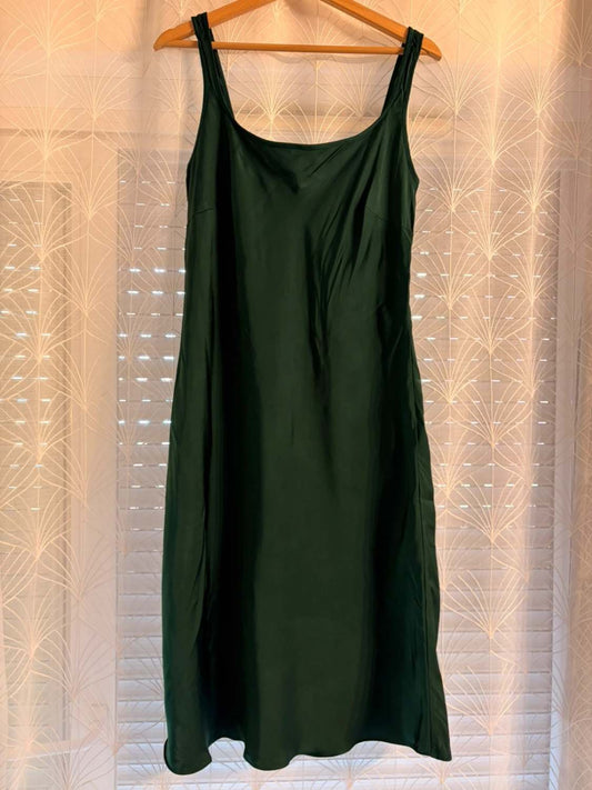 Robe Zara Vert Foncé sans Manches - Fluide & Élégante