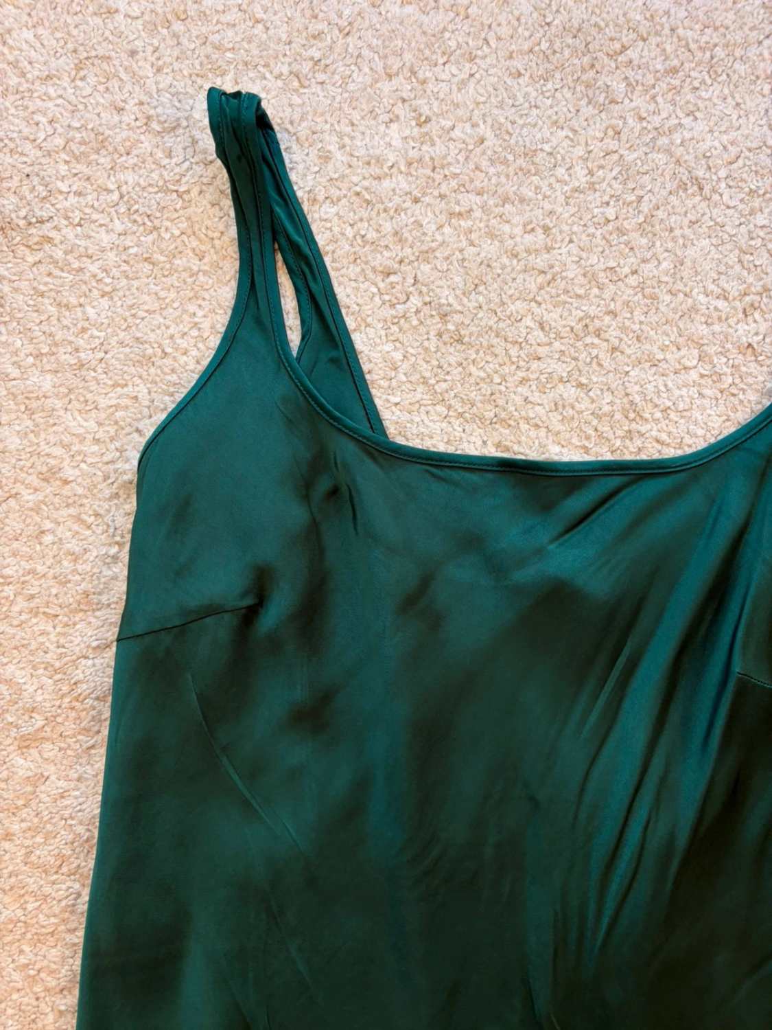 Robe Zara Vert Foncé sans Manches - Fluide & Élégante