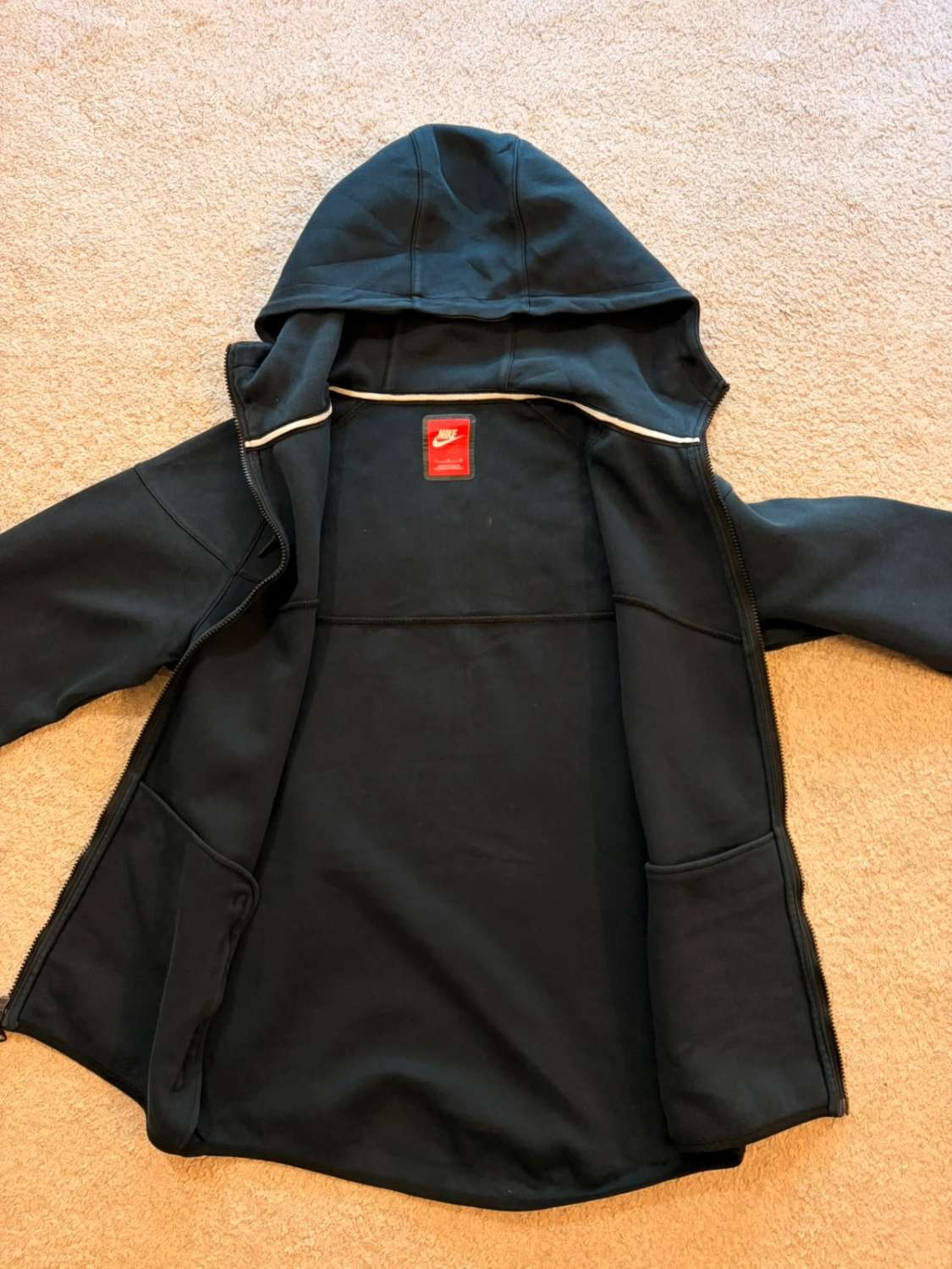 🌊🤐 Pull Nike à Capuche Zip Marine - Sportif & Pratique