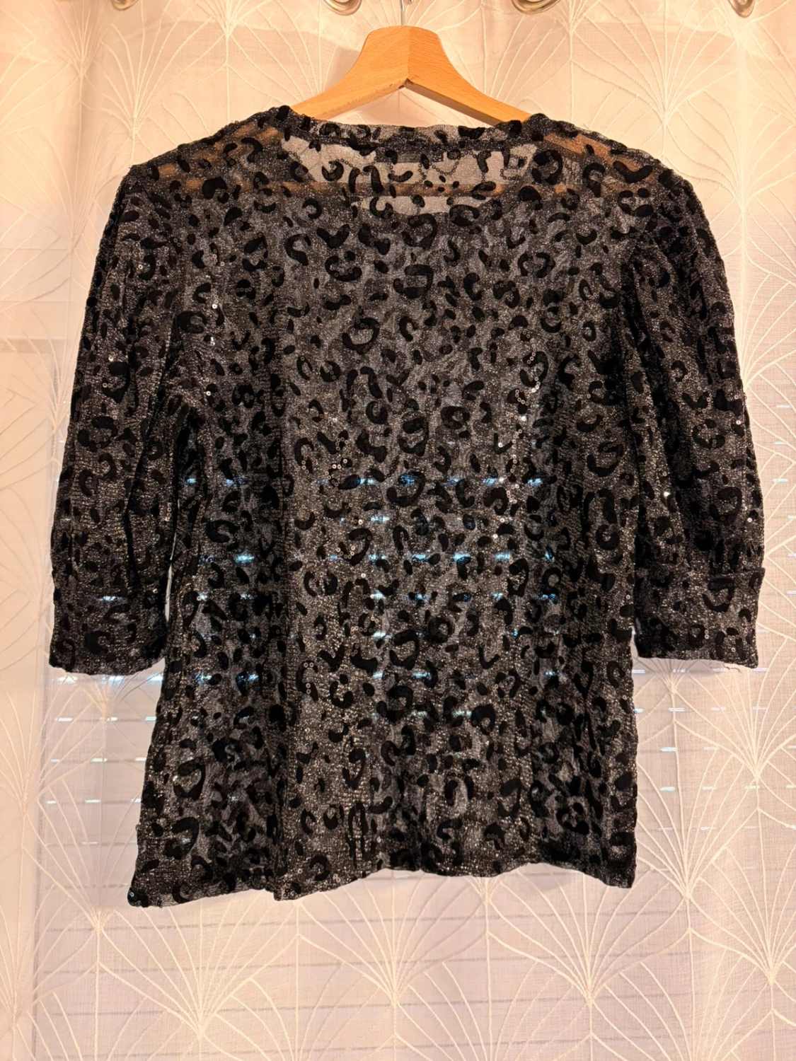 Blouse Zara Grise Transparente à Motif - Mystérieuse & Féminine