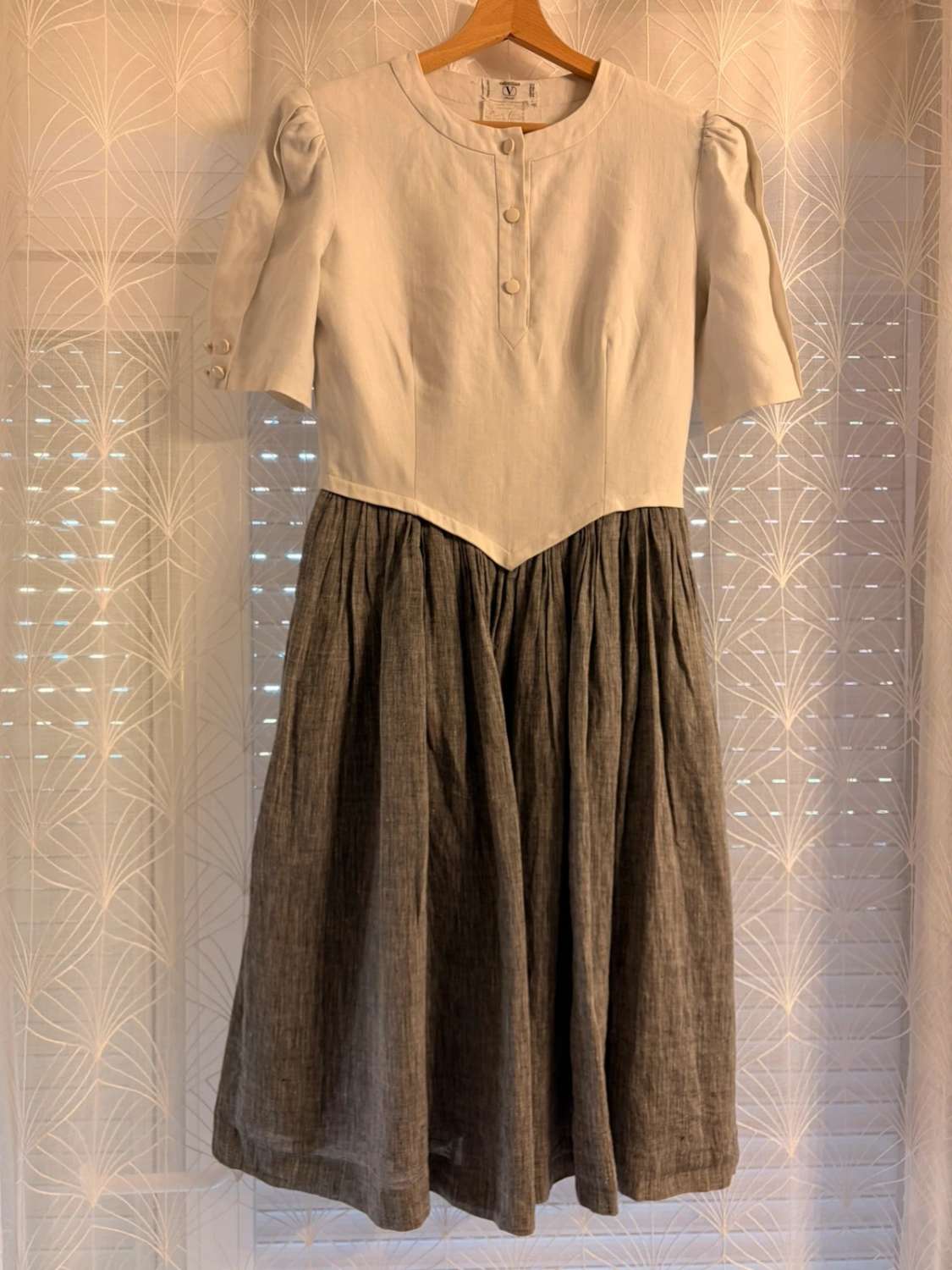 Robe Valentino Garavani Modello 3766 Lin Blanc/Gris - Pureté & Haute Couture