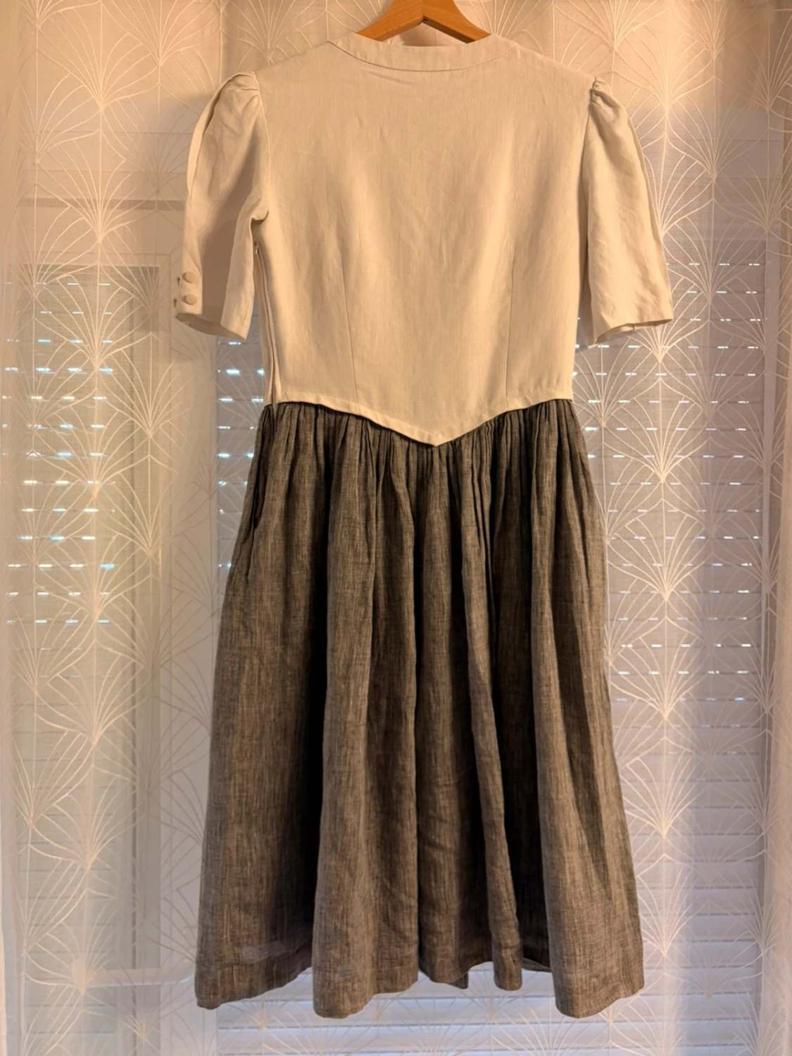 Robe Valentino Garavani Modello 3766 Lin Blanc/Gris - Pureté & Haute Couture