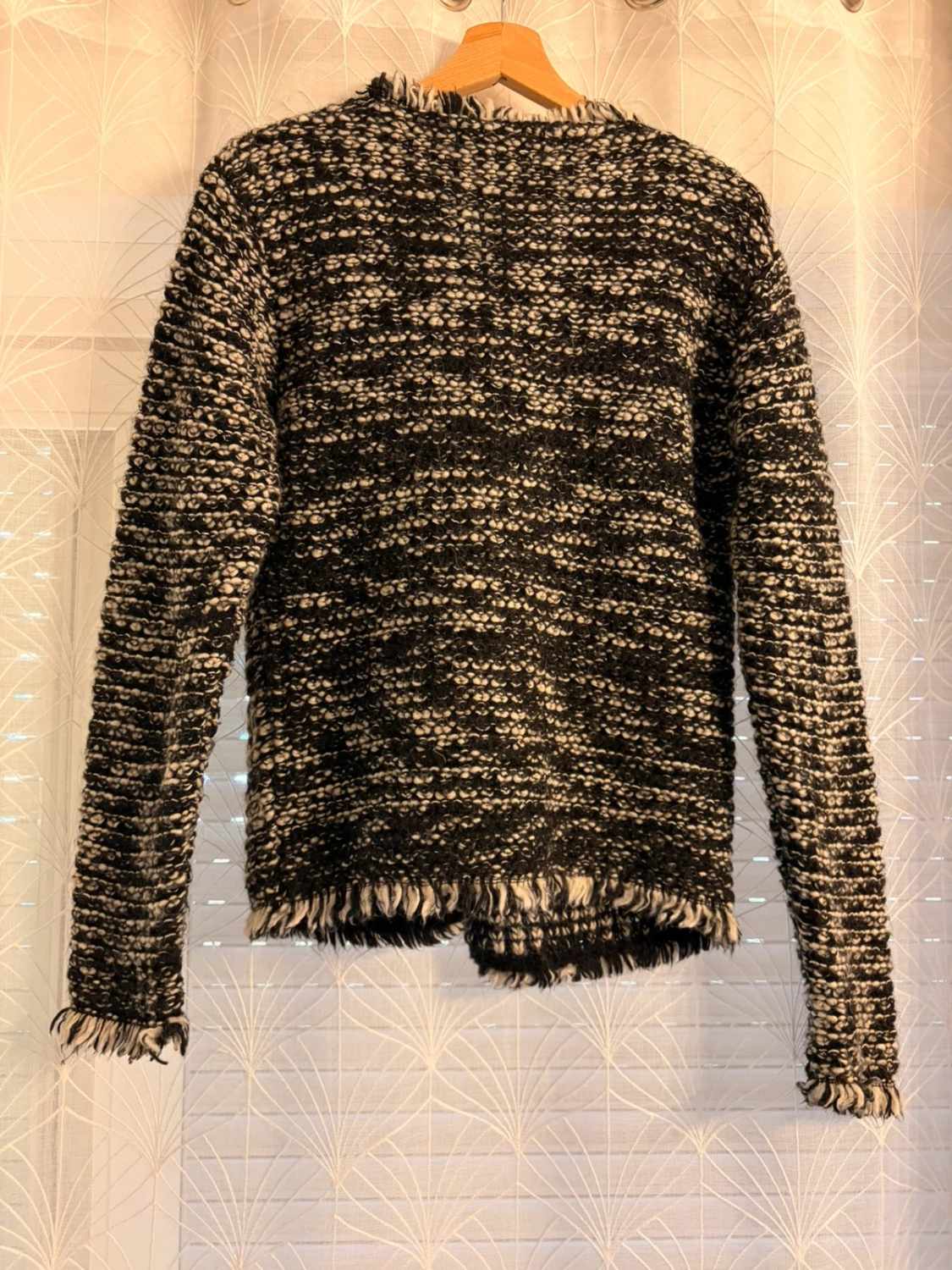 Cardigan Guess Noir & Blanc - Luxe & Chaleur