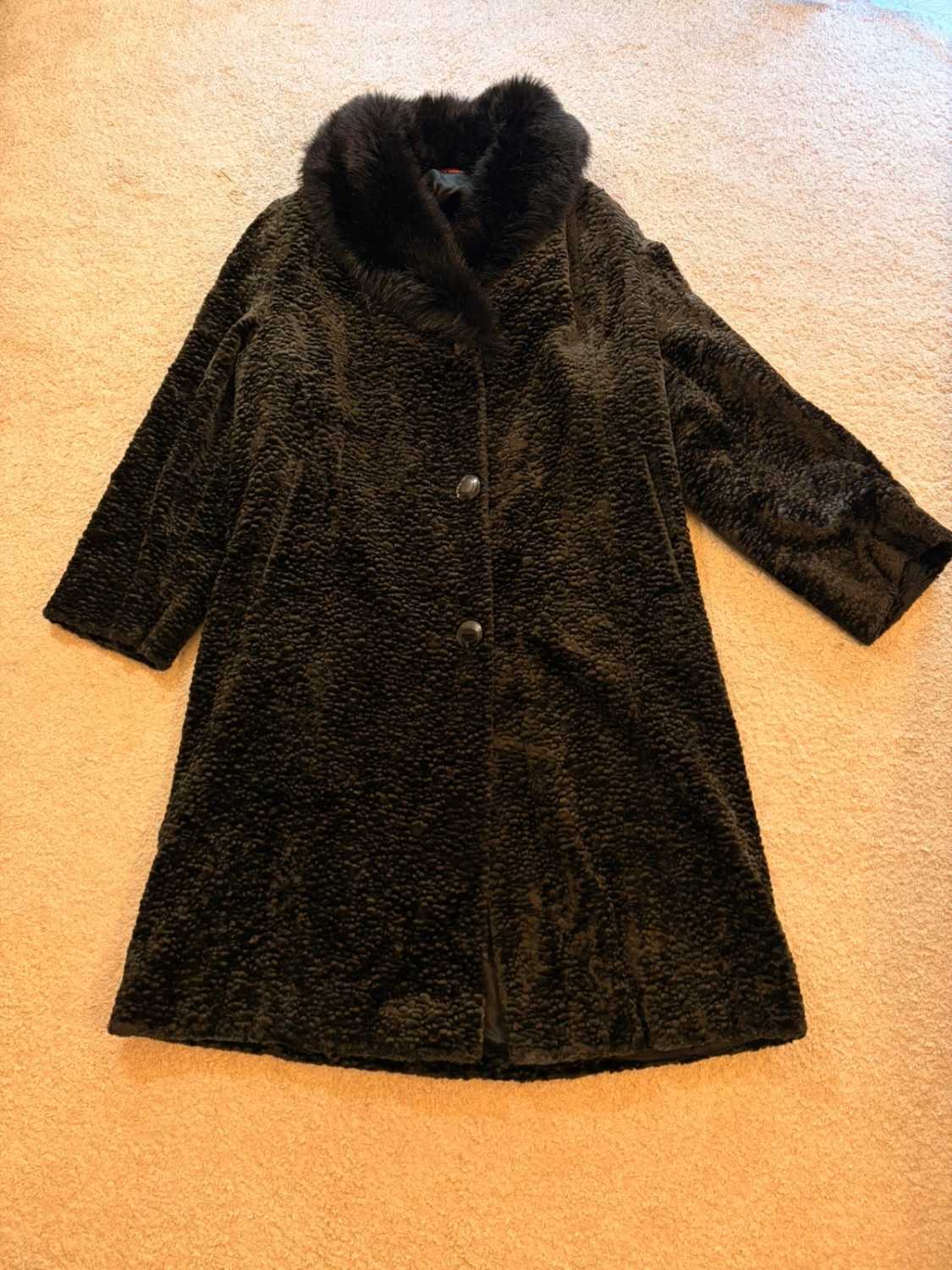 🐺🧥 Manteau Pierre Cardin "Wolves" Noir Fausse Fourrure - Audacieux & Chaud