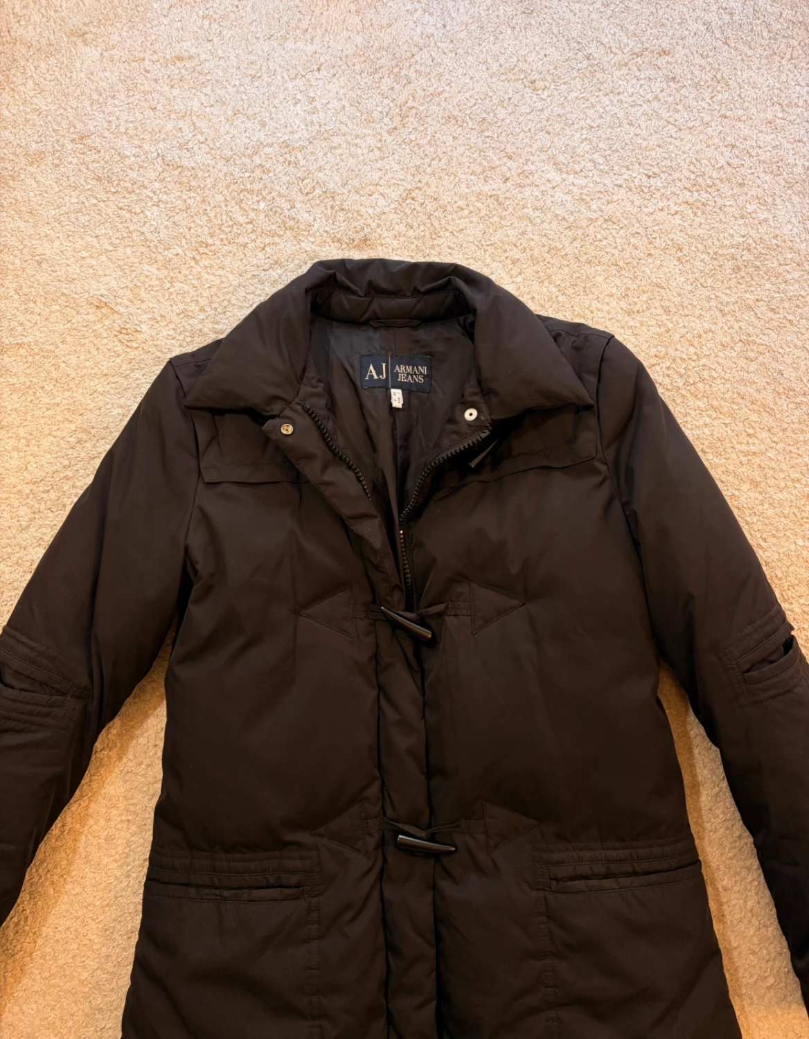 Doudoune Armani Jeans Noir Sans Capuche Garnissage Plume d'Oie Véritable Polyester Nylon IT38 (XS) – Femme