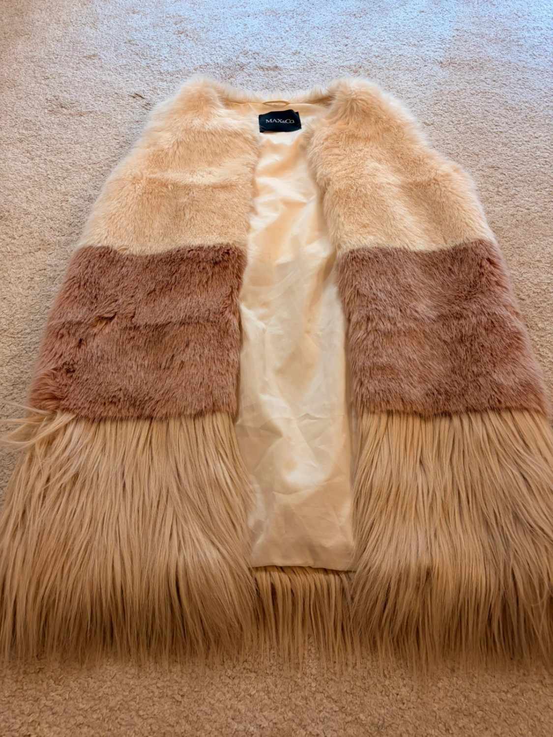 🧥🌸 Manteau Gilet Max&Co Faux Fur Crème/Rose - Douceur & Glamour