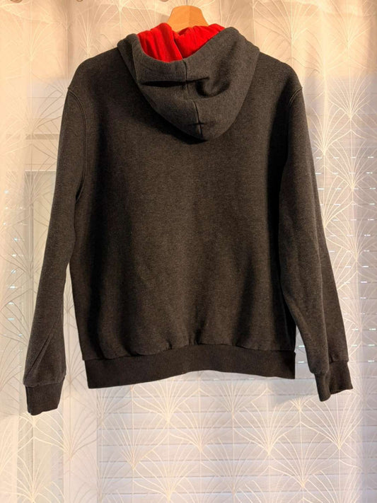 Sweat à capuche gris avec doublure rouge, vêtement d'occasion tendance