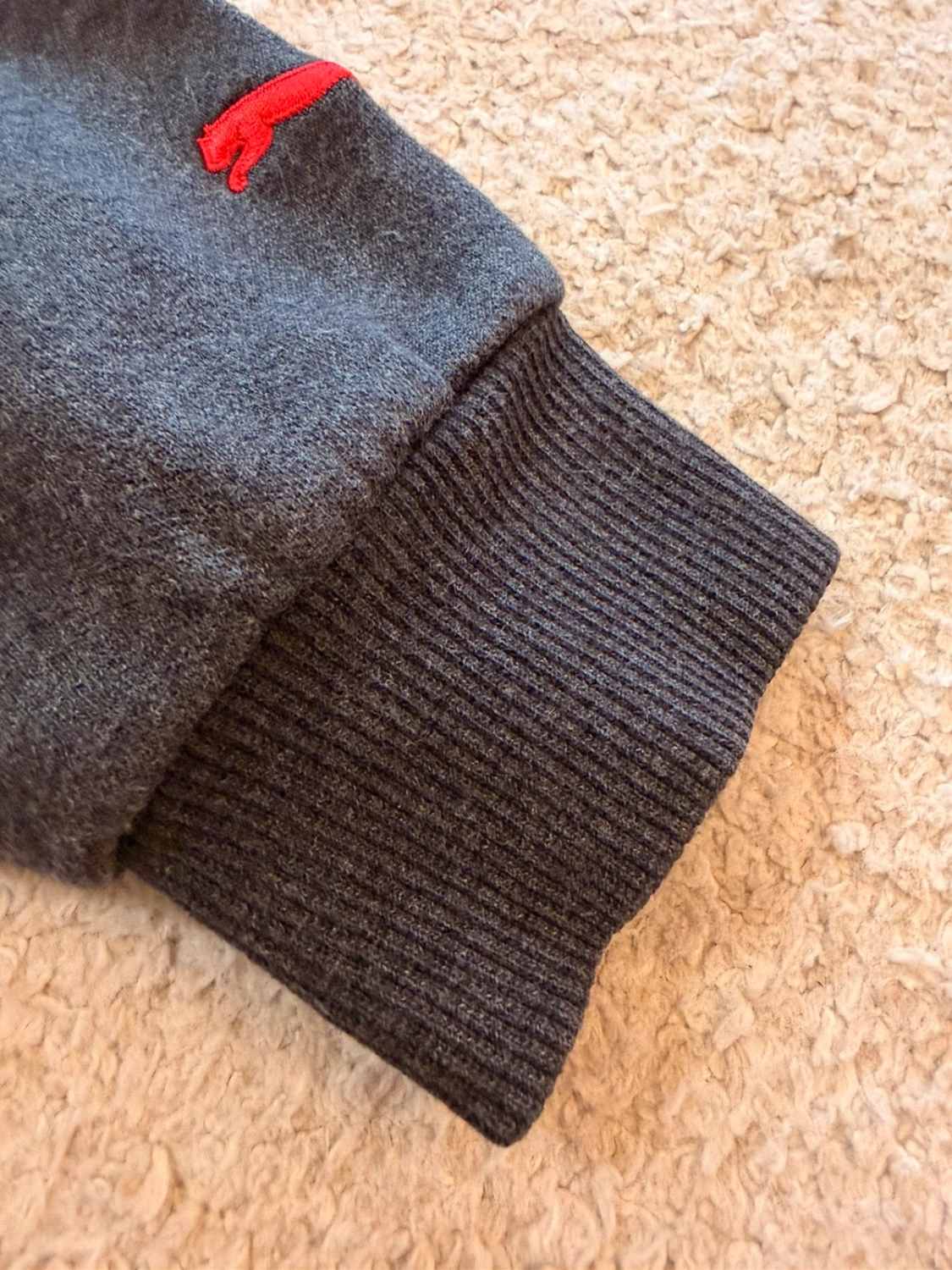 Pull Puma à Capuche Gris Foncé - Streetwear & Confortable