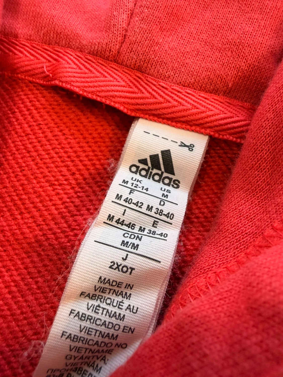 🌸🎽 Sweatshirt Adidas com Capuz Rosa com Bolsos - Conforto & Estilo Desportivo