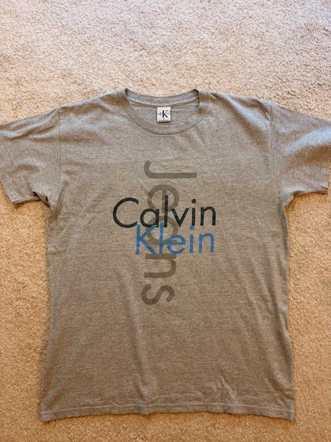 T-shirt Vintage Calvin Klein Jeans Logo Gris Chiné Made in USA 90s – Mixte – Taille M