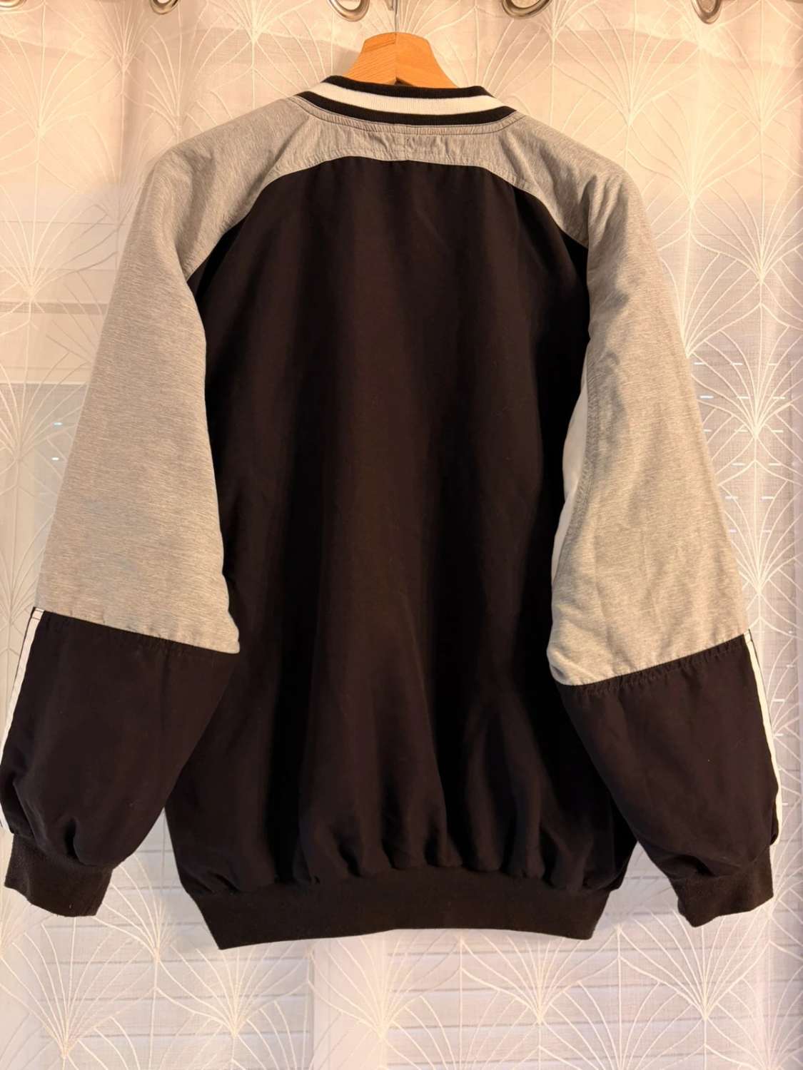 Pull Adidas Femme Col V Noir/Gris - Sportif & Tendance