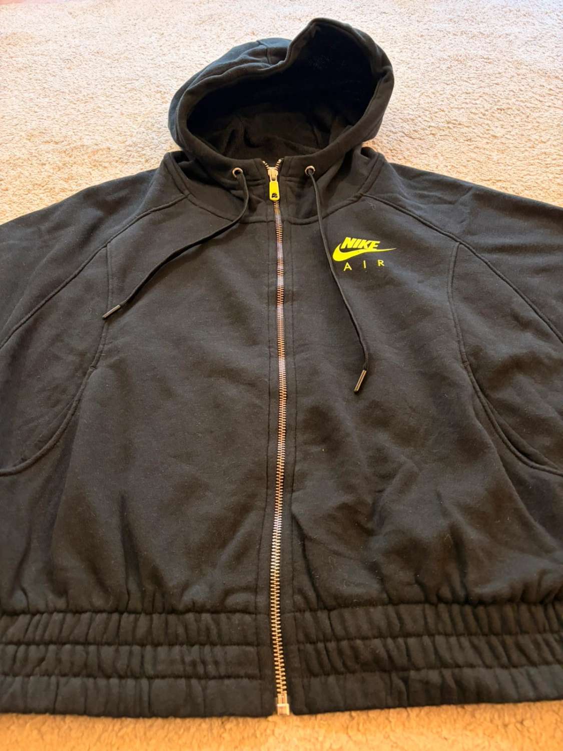 Nike Air Crop Hoodie Zwart - Streetwear & Gedurfd
