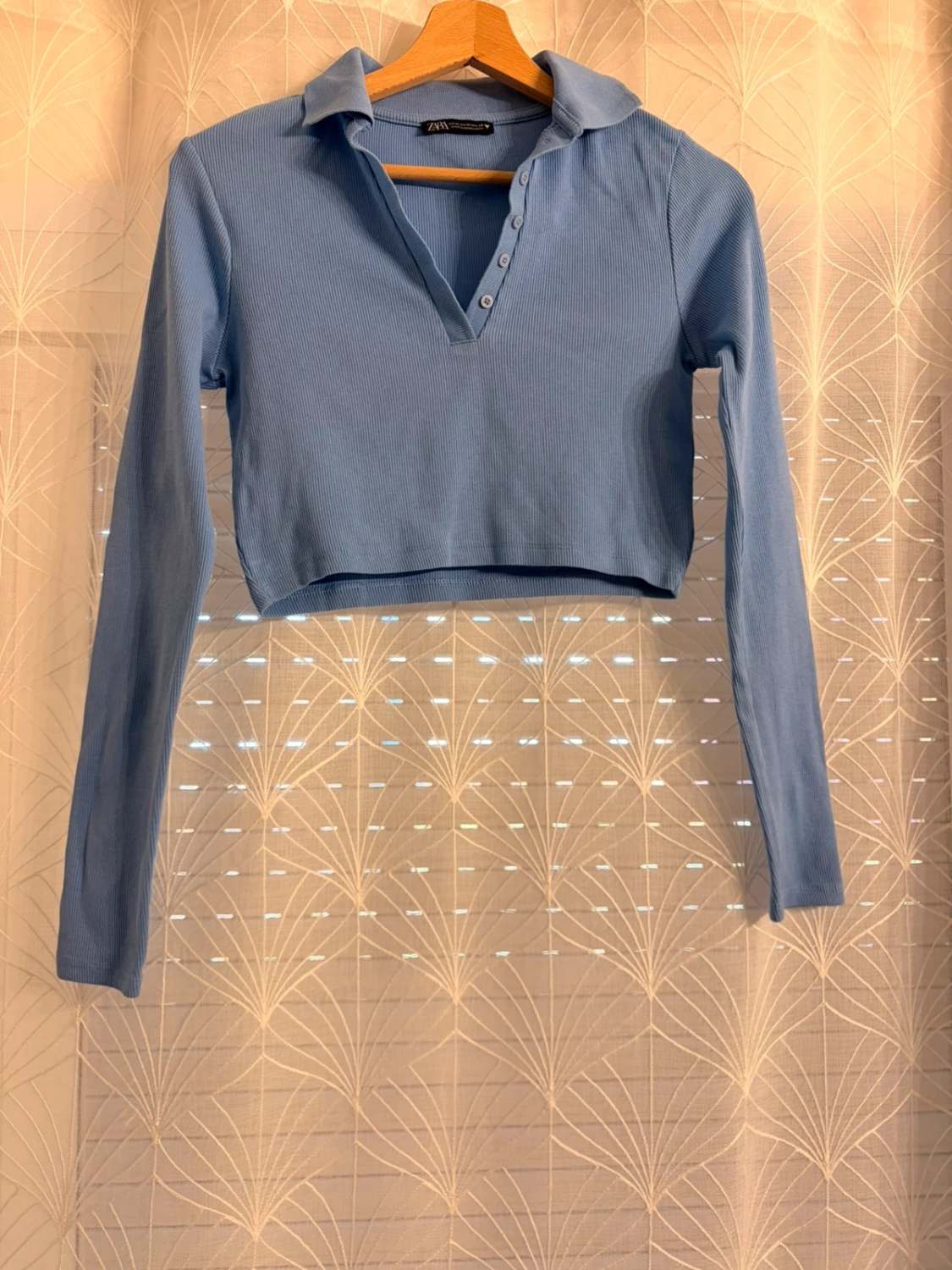 💎🔵 Top Zara Bleu Clair Col V - Minimaliste & Tendance