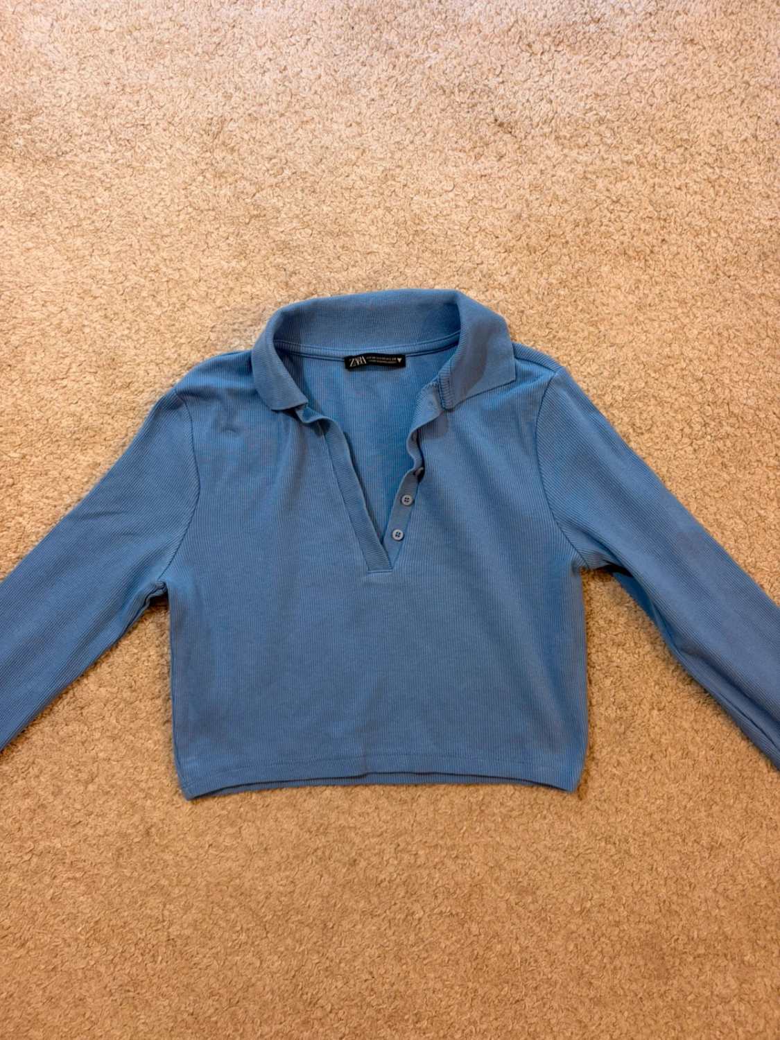 💎🔵 Top Zara Bleu Clair Col V - Minimaliste & Tendance