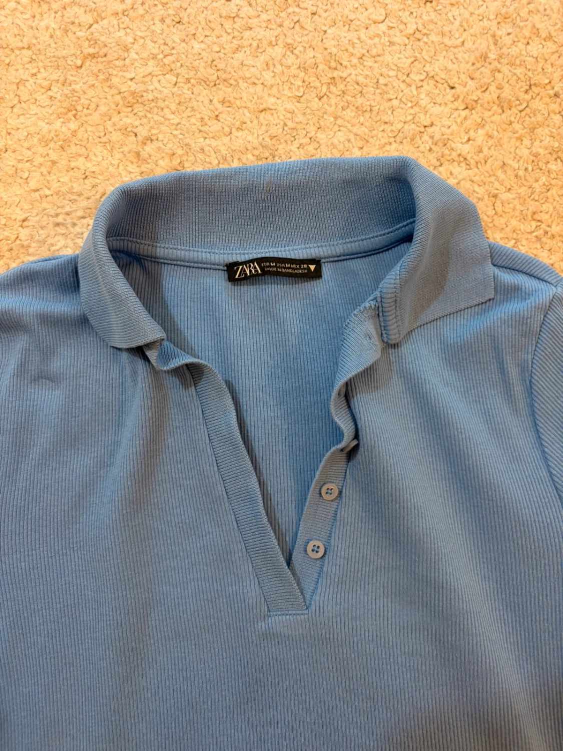 💎🔵 Top Zara Bleu Clair Col V - Minimaliste & Tendance
