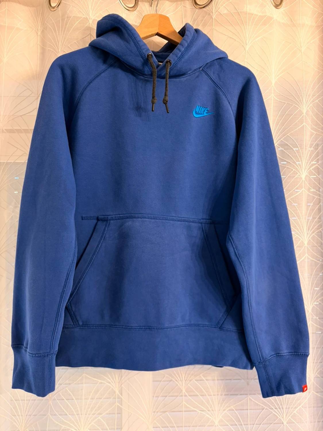 🟣🧥 Nike Purple Hoodie - Streetwear & Comfortable