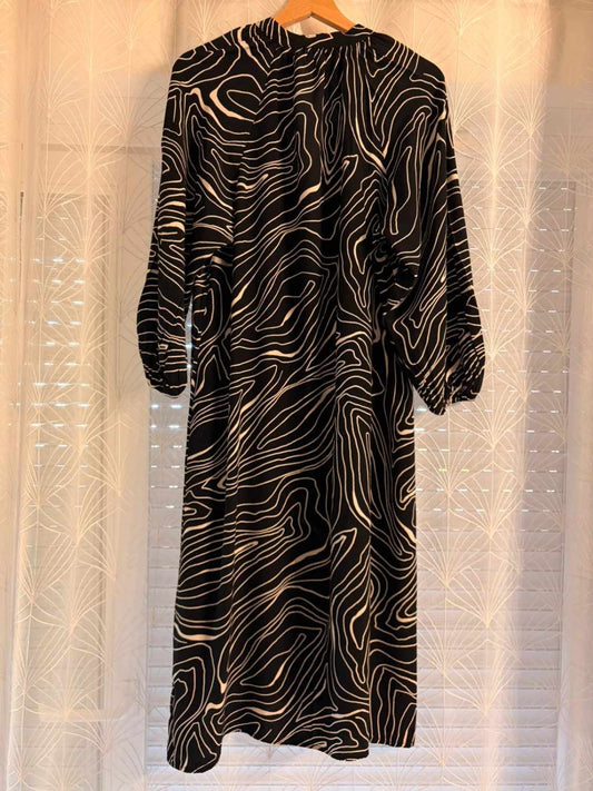 Robe Zara Noir à Motif Blanc - Taille L