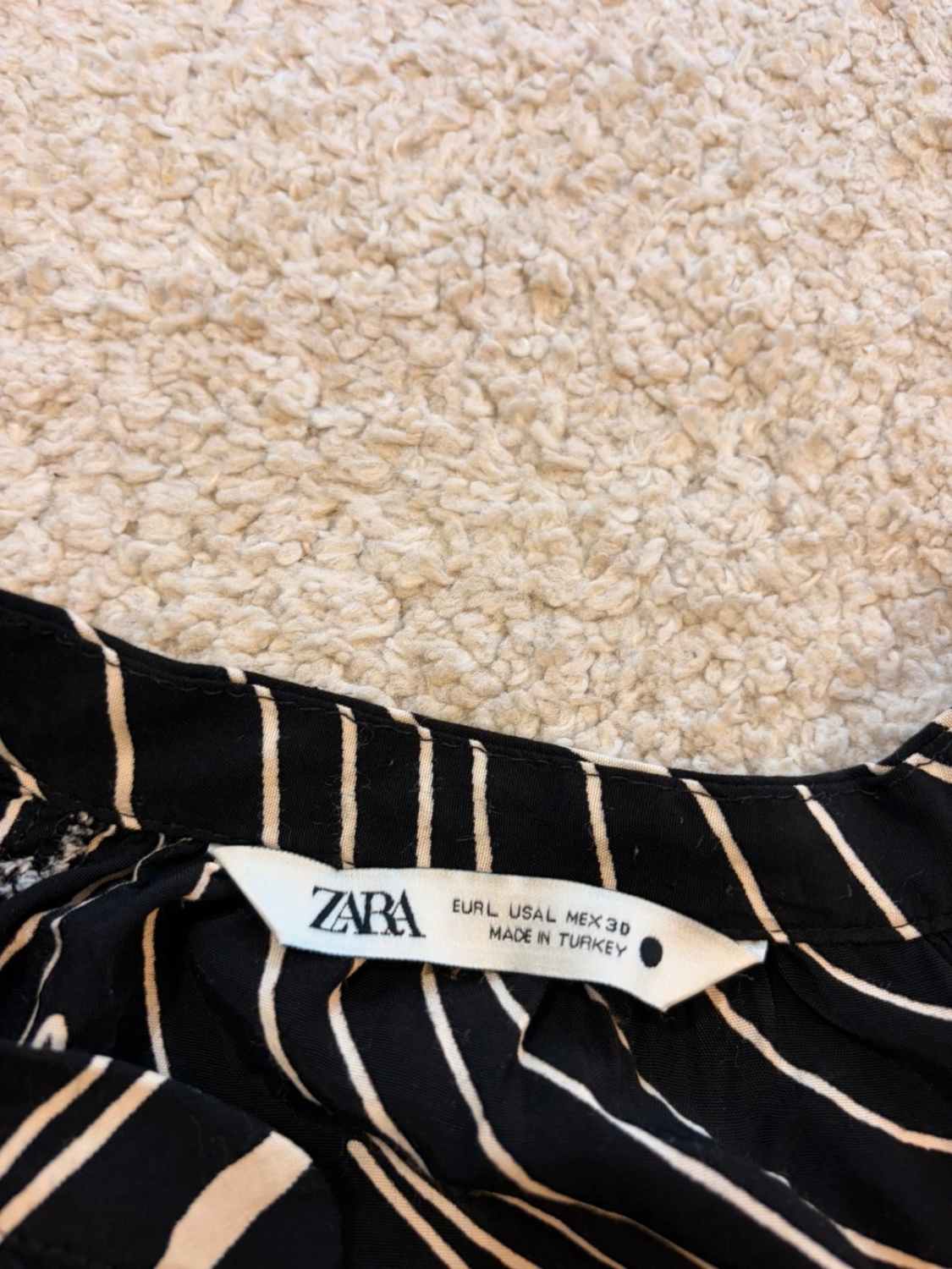 Robe Zara Noir à Motif Blanc - Taille L