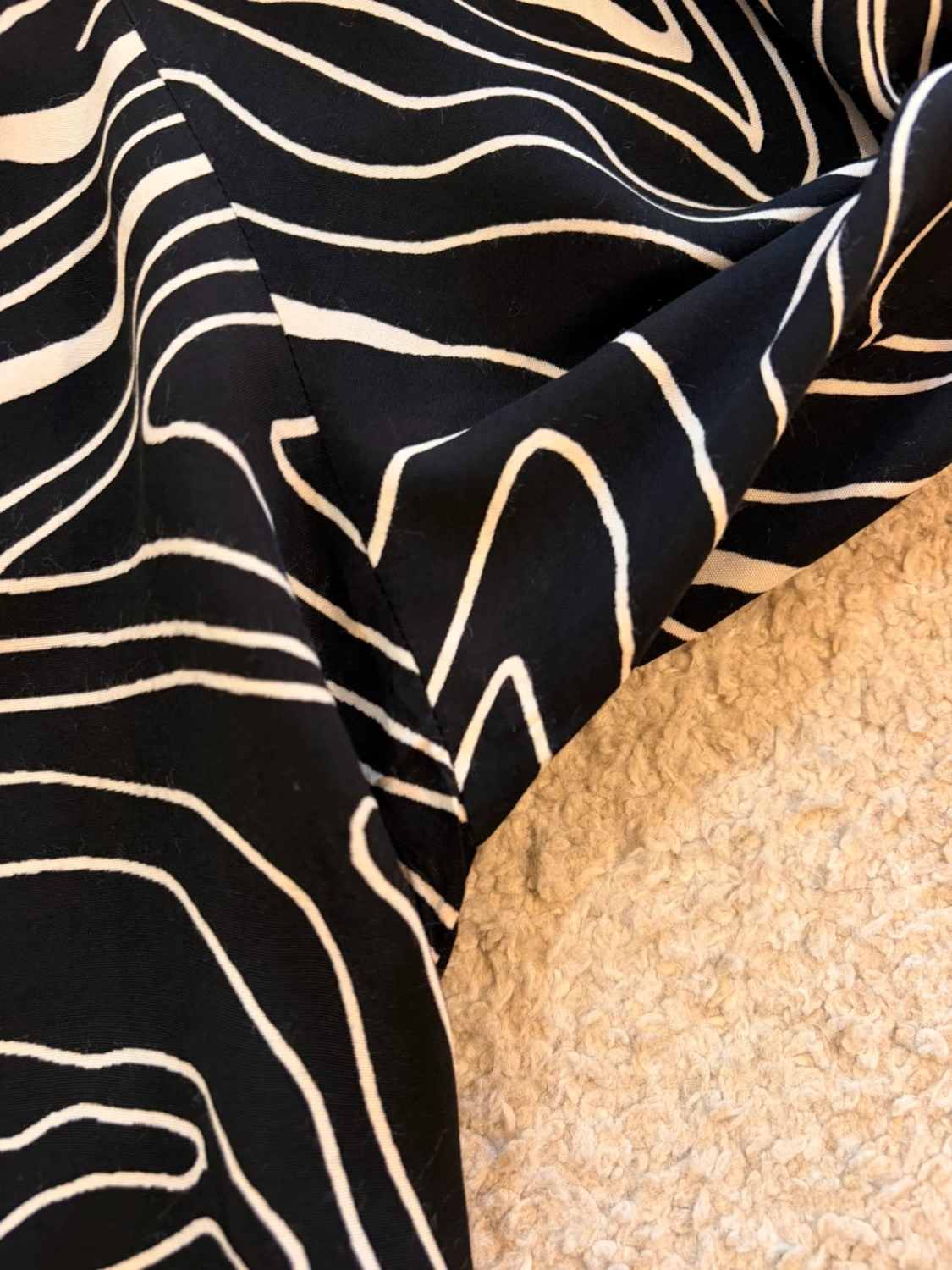 Robe Zara Noir à Motif Blanc - Taille L