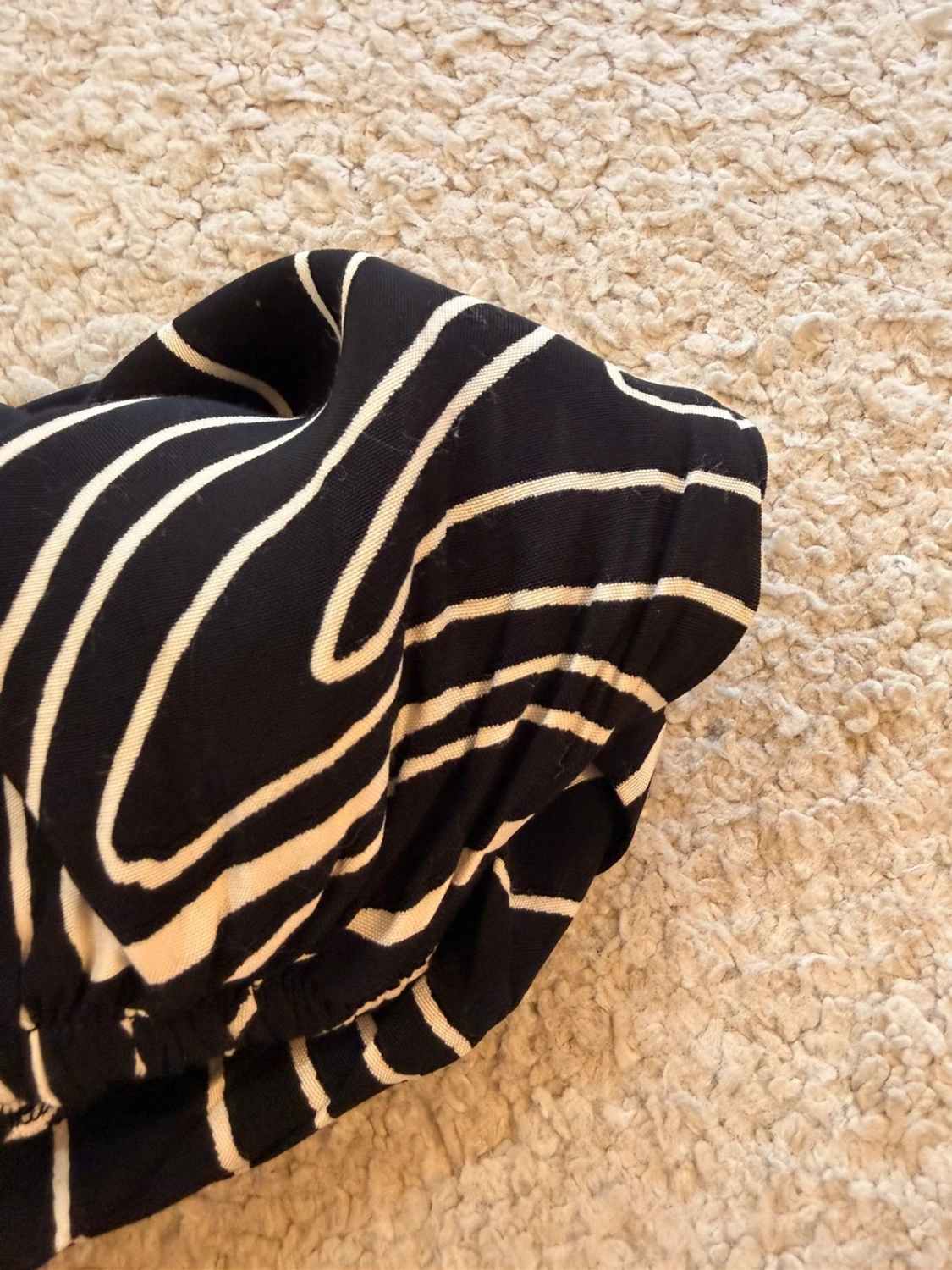 Robe Zara Noir à Motif Blanc - Taille L